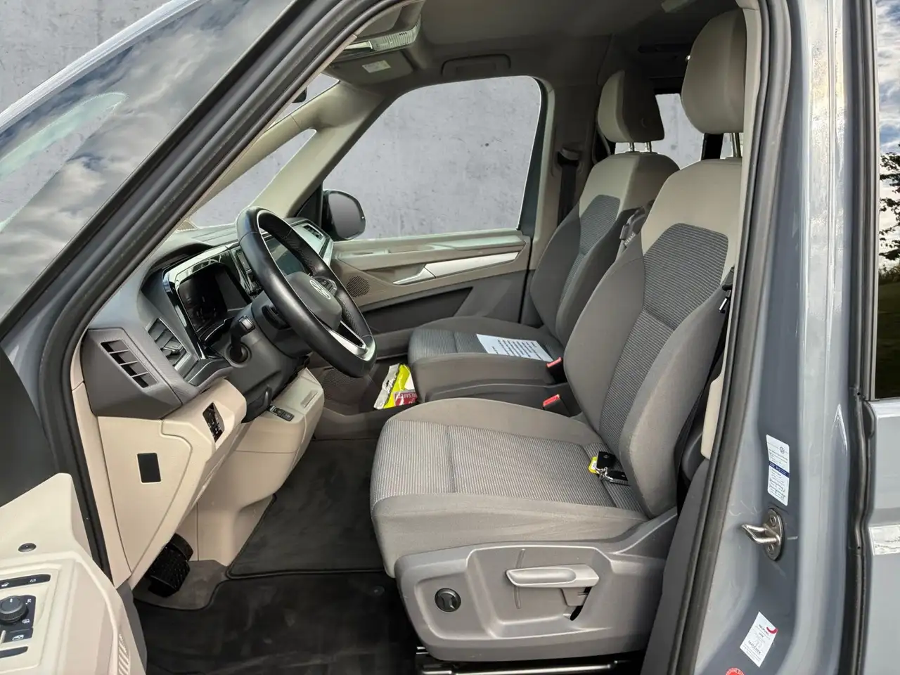 Volkswagen T7 Multivan 2.0 TDI DSG IQ.LIGHT+NAVI+RFK+AHK, миниатюра 12