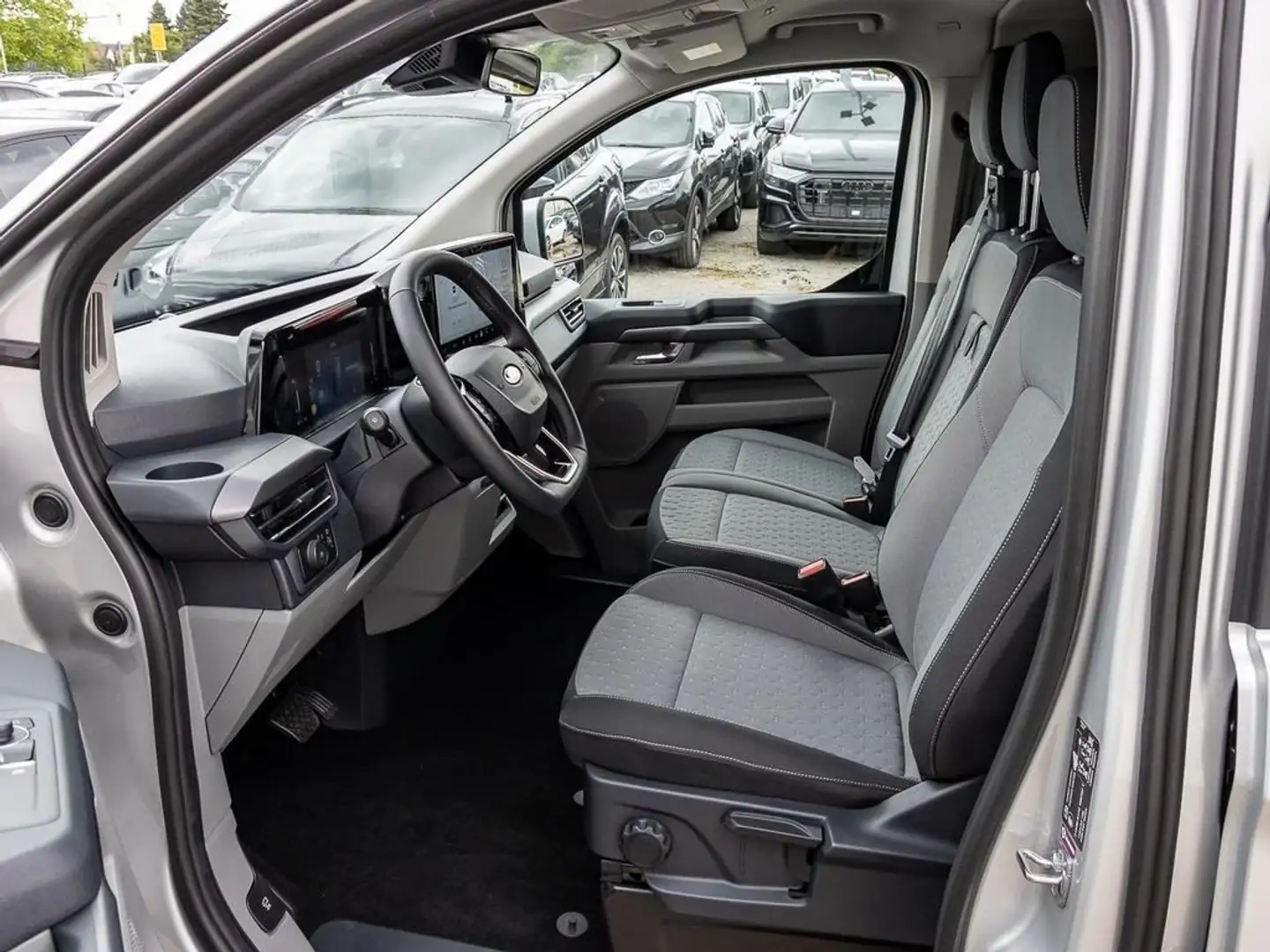 Ford Tourneo Custom 320 2.0 EcoBlue 170CV aut. PL Titanium Argento - 2
