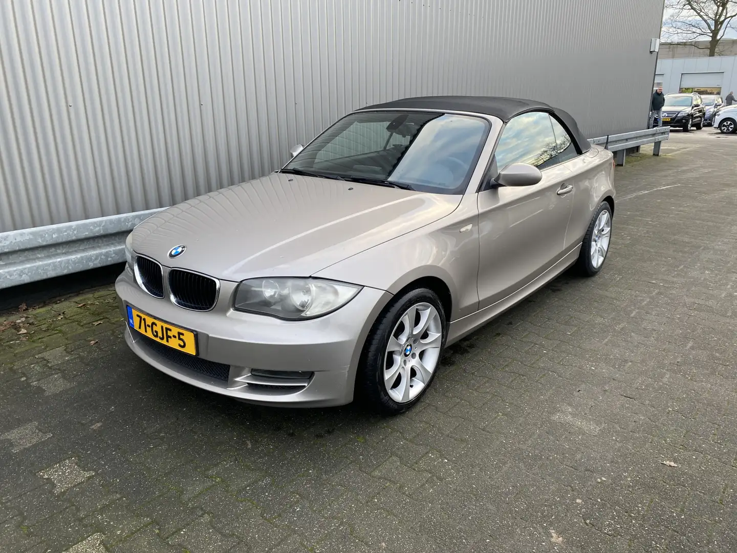 BMW 118 1-serie Cabrio 118i High Executive 133Dkm.NAP, AUT Grijs - 2