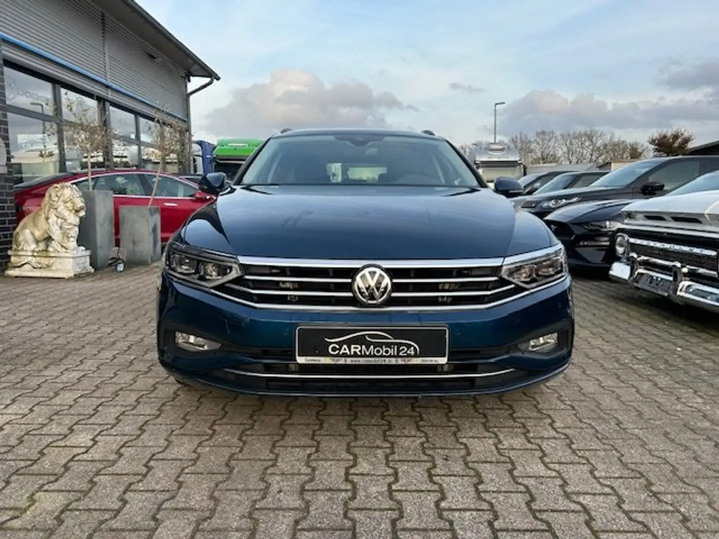 Volkswagen Passat Variant 2.0 TSI DSG Business*ACC*RFK*NAVI*SHZ*LED Blauw - 2