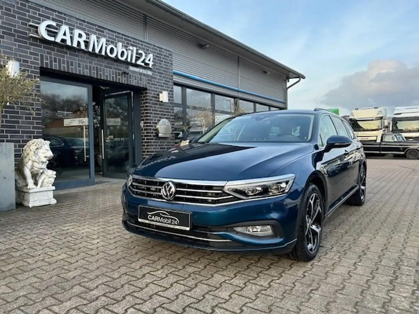Volkswagen Passat Variant 2.0 TSI DSG Business*ACC*RFK*NAVI*SHZ*LED Blauw - 1