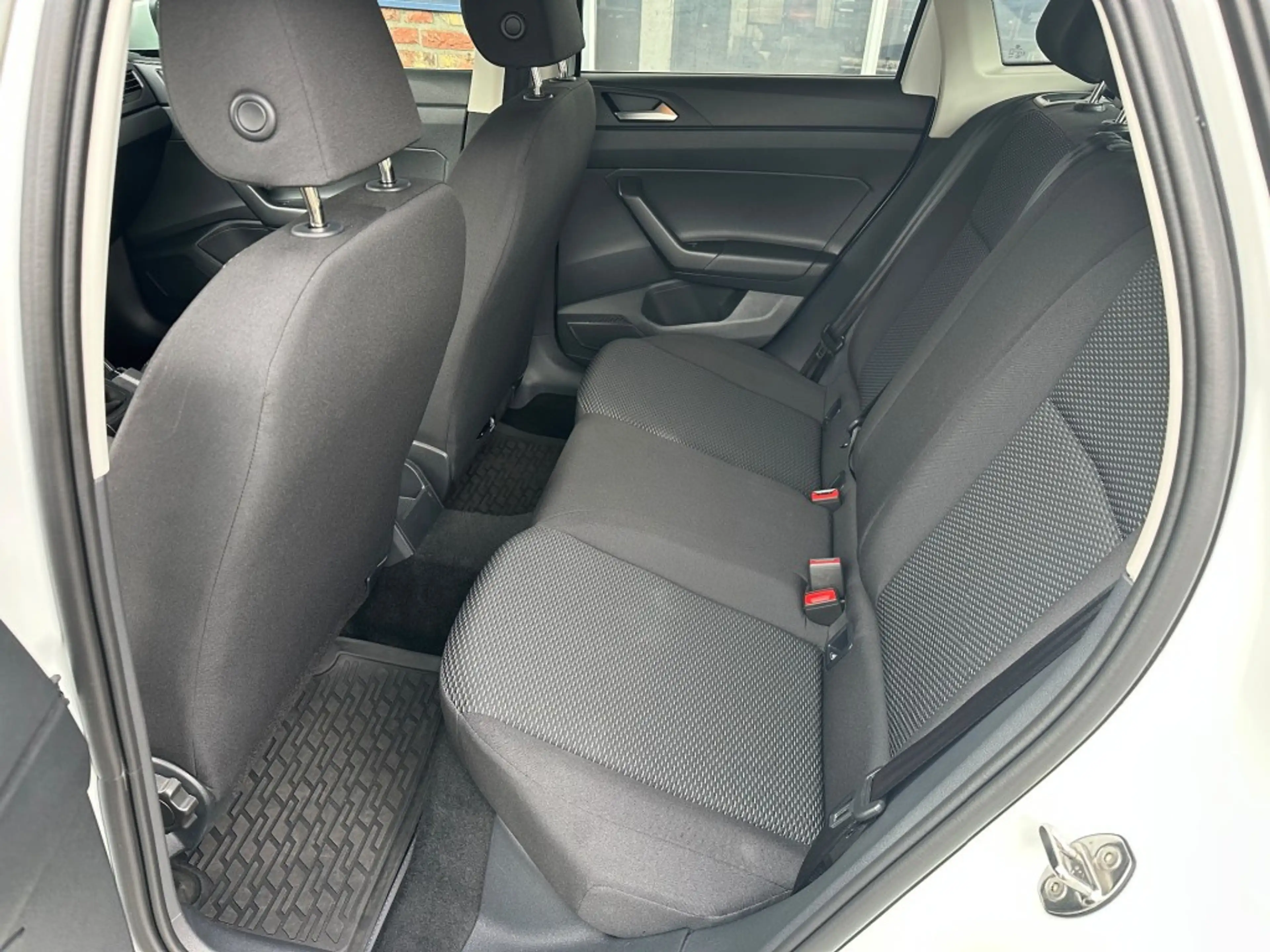 Volkswagen Taigo 1.0 TSI Edition, Carplay, Cruise controle, Led, AL — photo 14