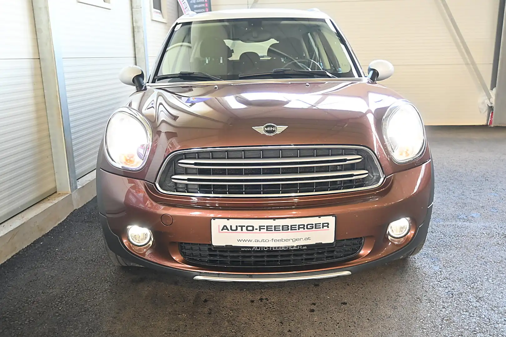 MINI Cooper Countryman MINI Countryman COOPER ALL4 BI-Xenon,PDC,Naviga... Braun - 2