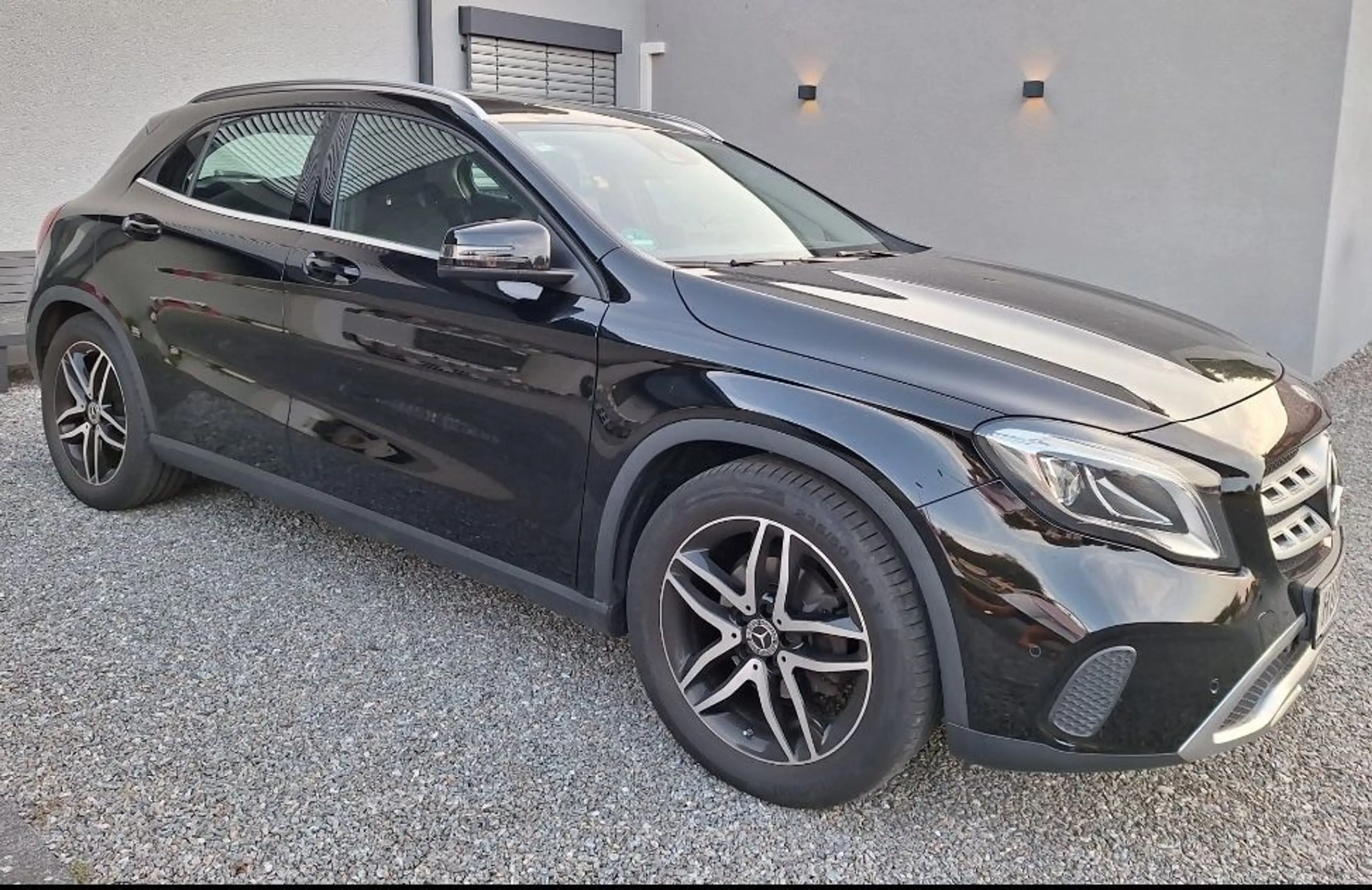 Mercedes-Benz GLA 180 LED MB Scheckheft unfallfrei