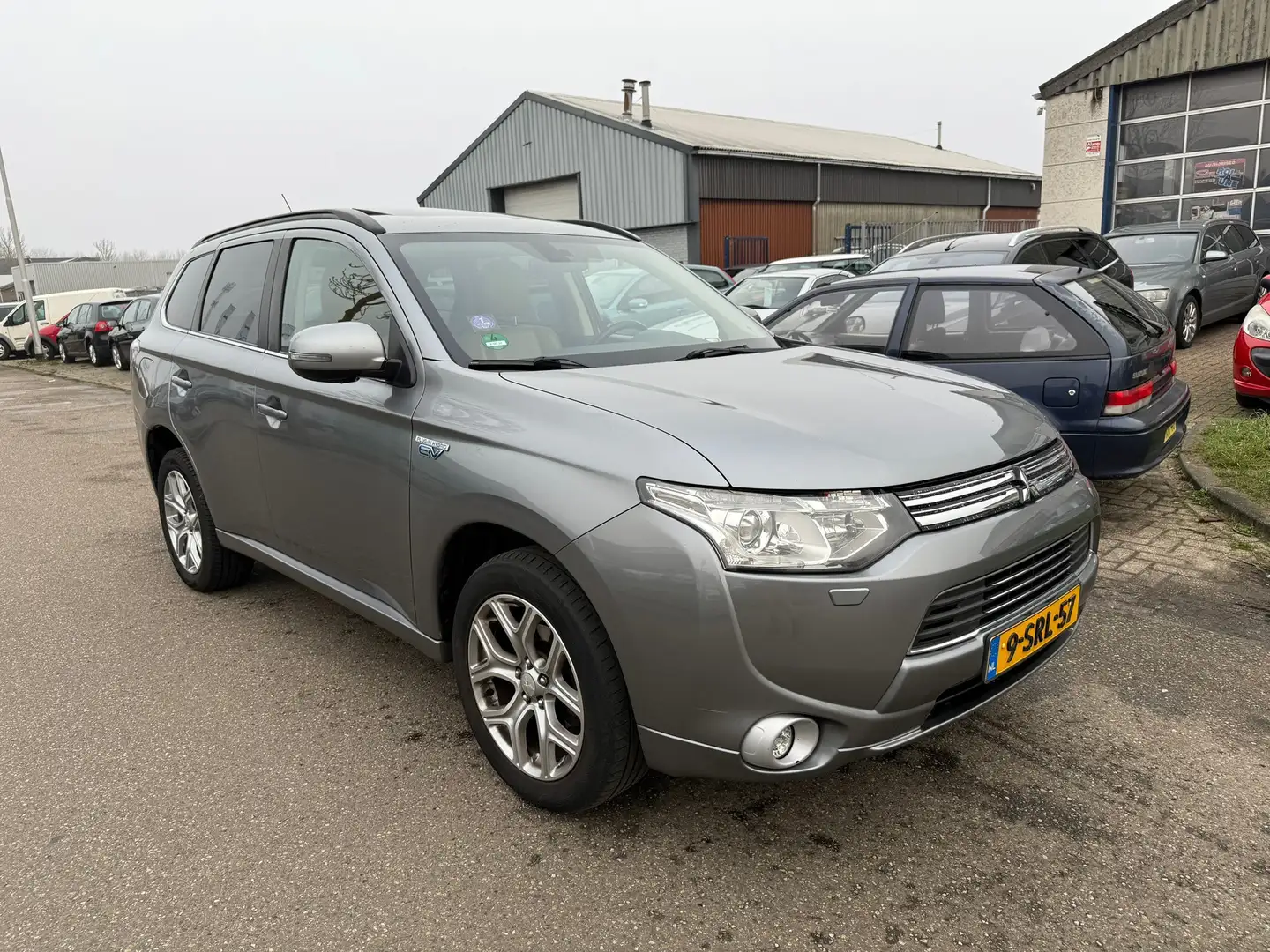 Mitsubishi Outlander 2.0 PHEV Instyle+ Automaat Bj:2013 NAP! Szürke - 2