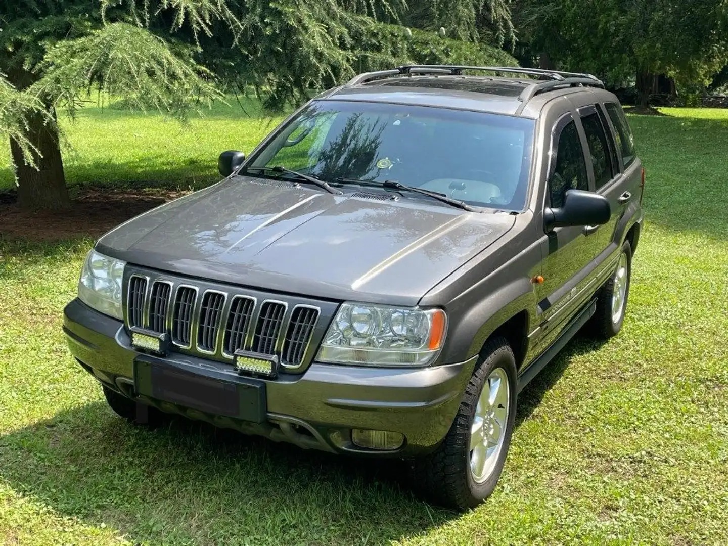 Jeep Grand Cherokee 4.7 V8 cat Limited LX ""MOD. HQ 263 CV"" Grau - 1