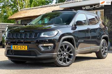4xe 240 Plug-in Hybrid Electric Trailhawk I Pano I
