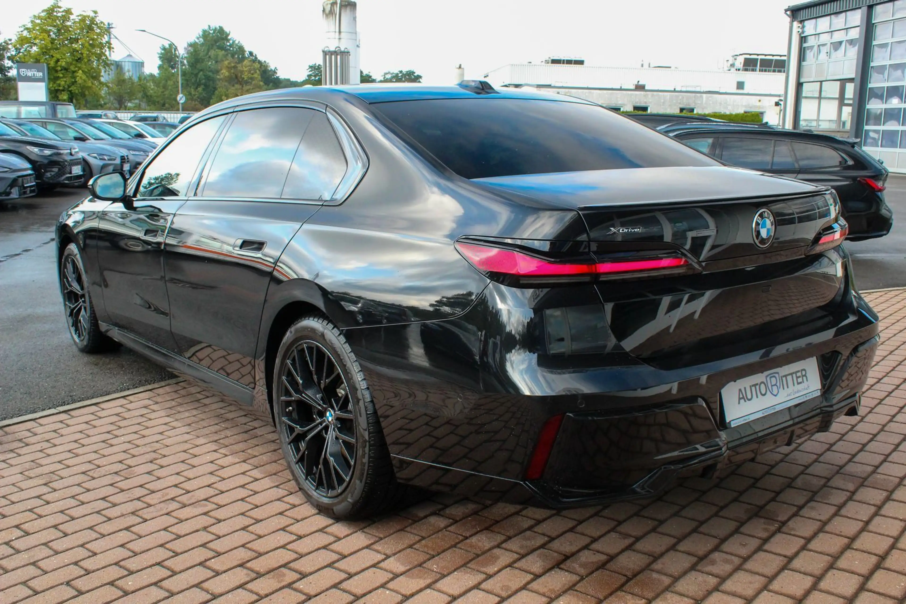 BMW 740 M Sport Pano+CarPlay+Iconic Glow+B&W Sound — photo 6