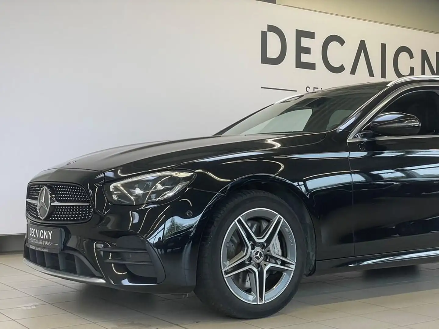 Mercedes-Benz E 300 Estate PHEV *Pano dak*Camera*Trekhaak Noir - 2