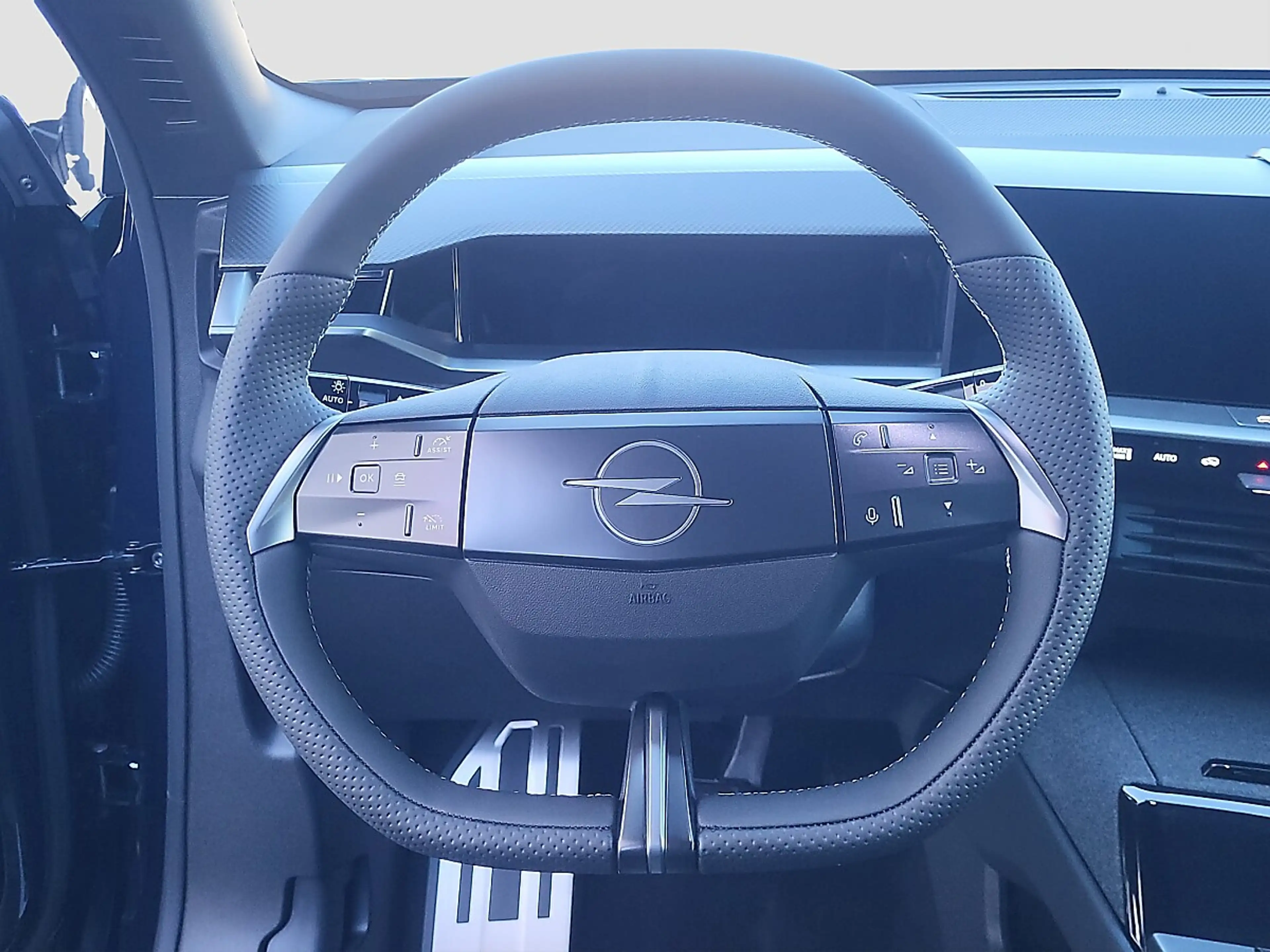 Opel Grandland GS-Line — photo 7