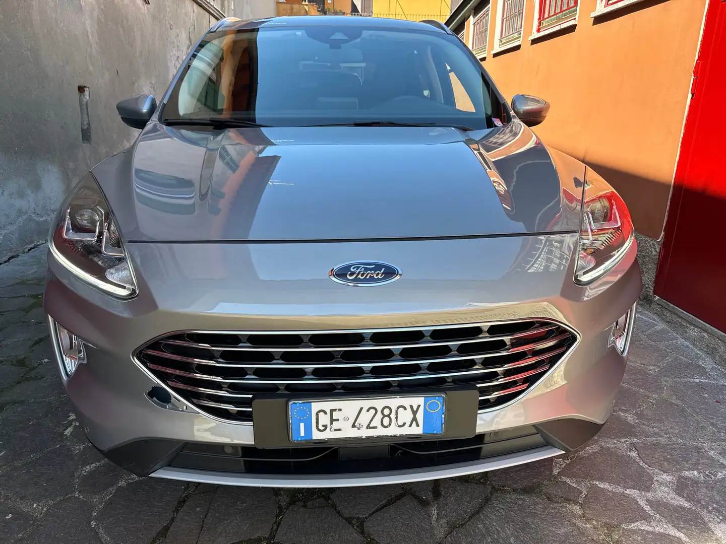 Ford Kuga 1.5 ecoblue Titanium Business 2wd 120cv auto Argento - 1
