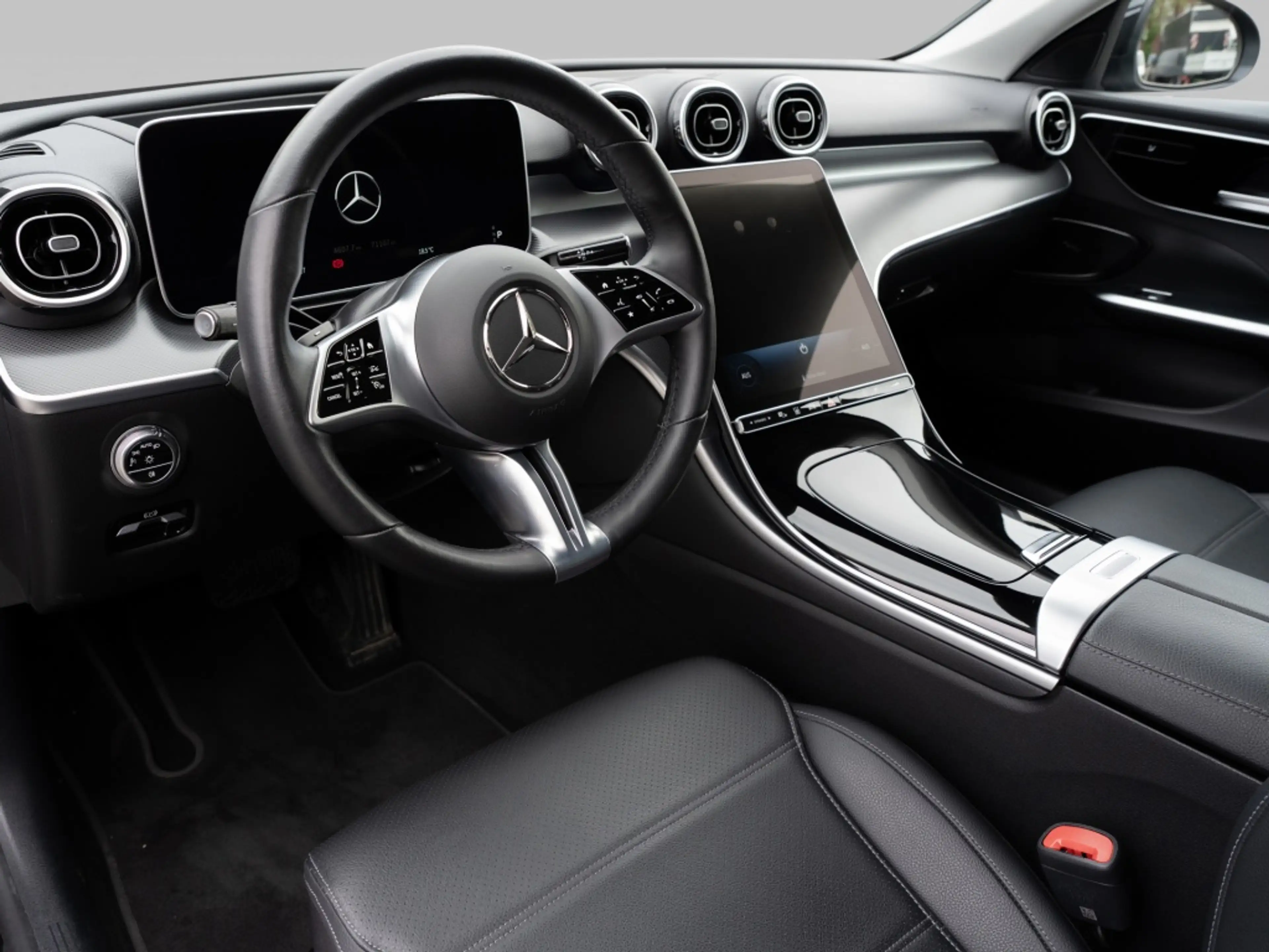 Mercedes-Benz C 220 d T 4M // AVANTGARDE AHK DISTR KAMERA SPUR — photo 8