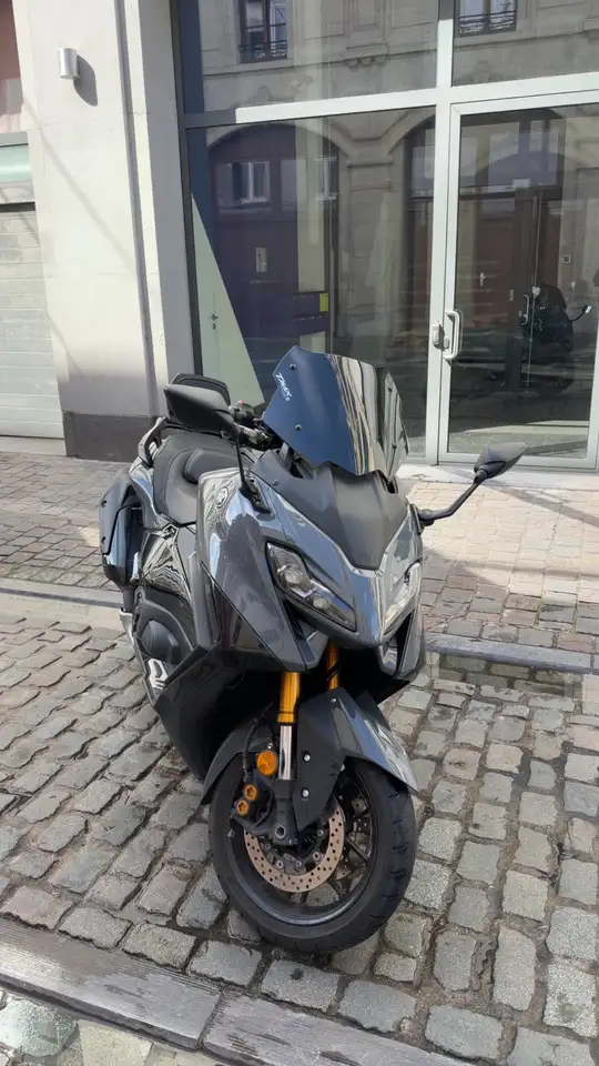 Yamaha Tmax 560