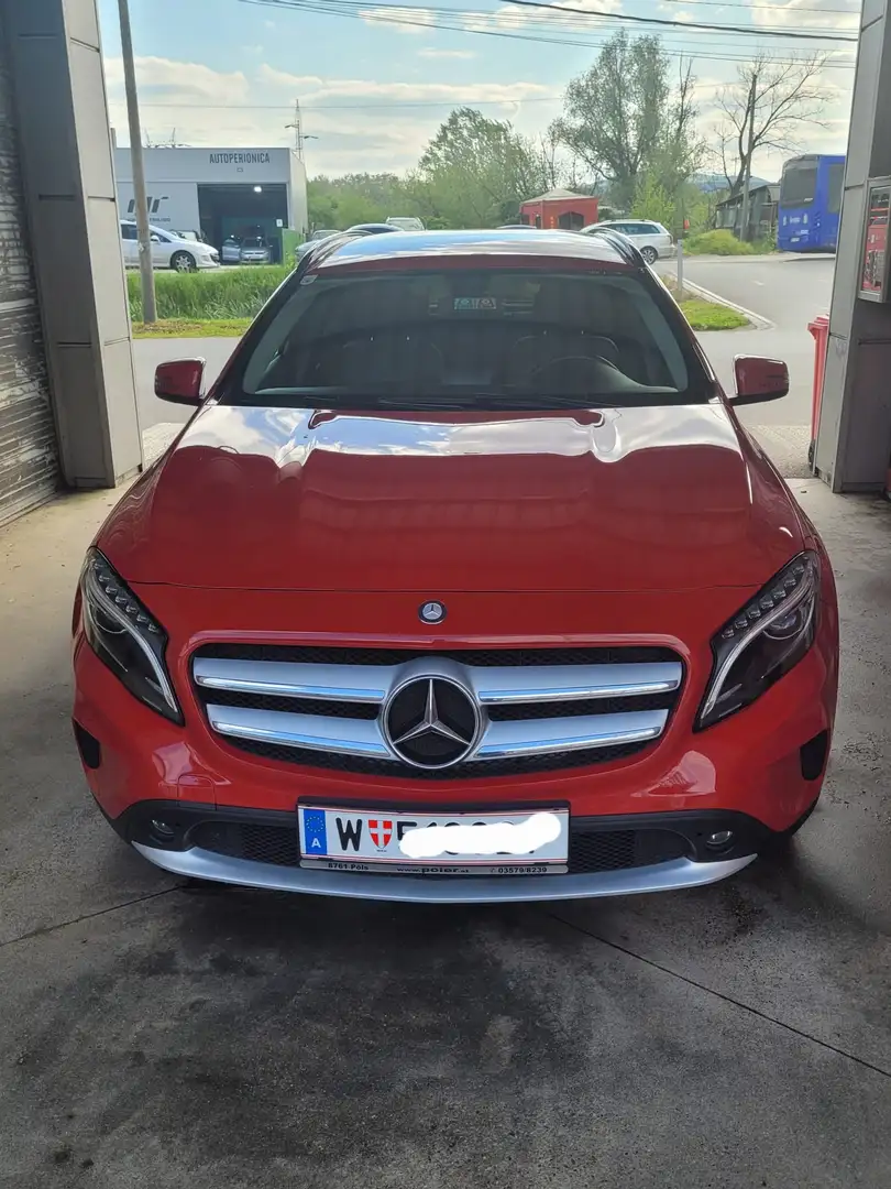 Mercedes-Benz GLA 180 GLA 180 CDI Edition Lifestyle Aut. Edition Lifestyle Rot - 2