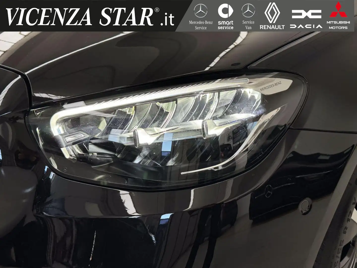 Mercedes-Benz E 220 d MHV S.W. SPORT Nero - 2