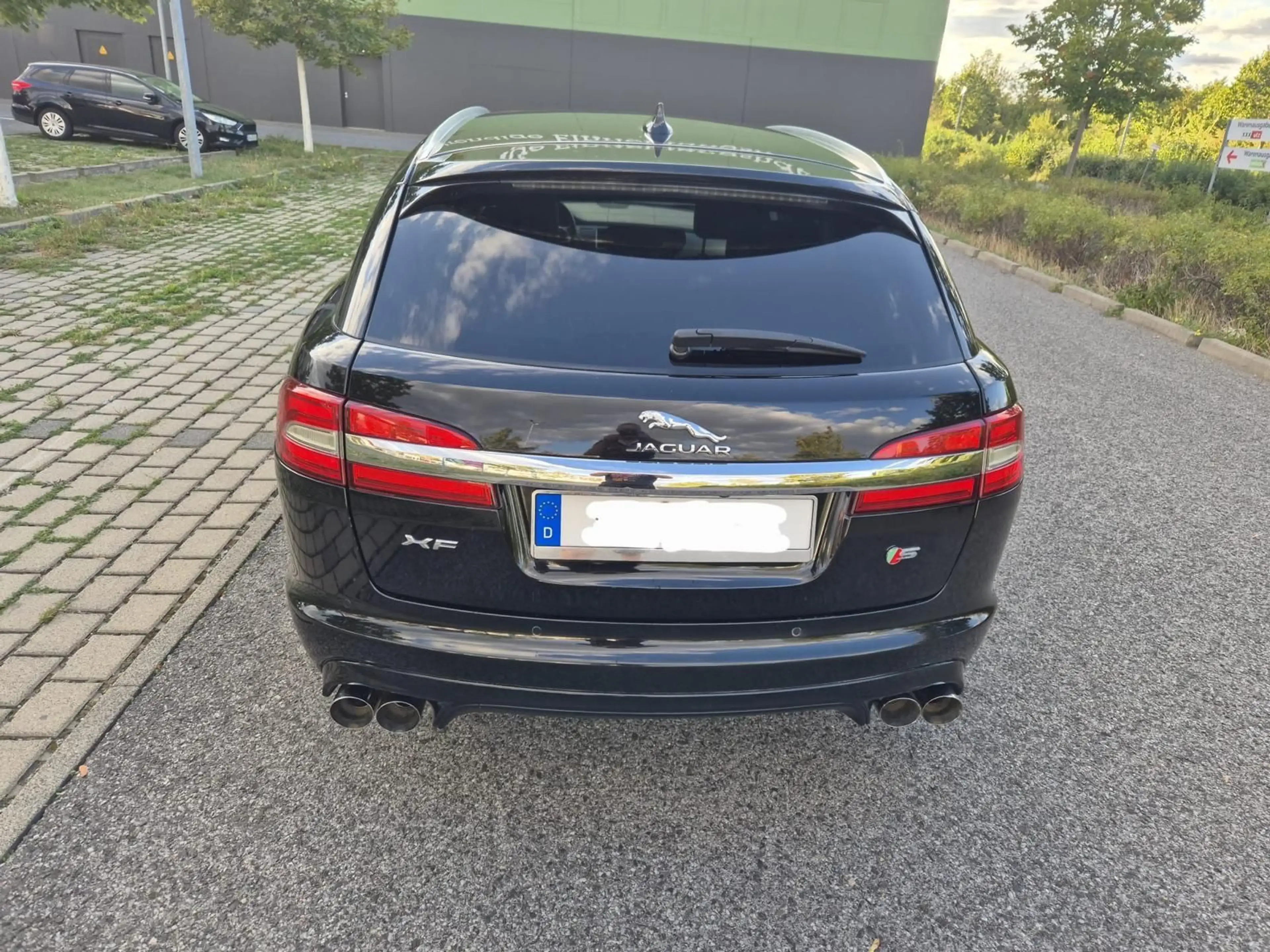 Jaguar XF Sportbrake 3.0 V6 Diesel — photo 6