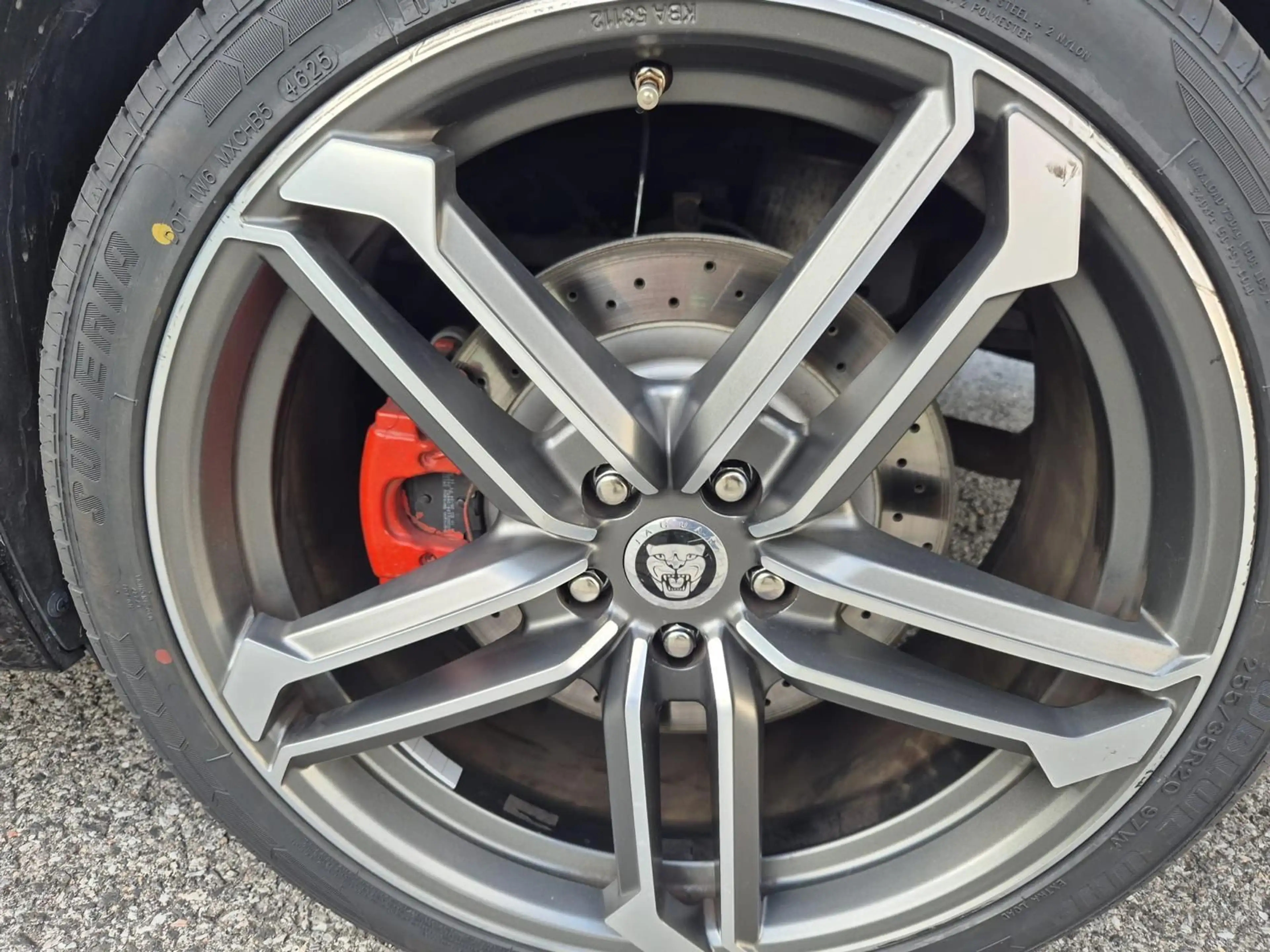 Jaguar XF Sportbrake 3.0 V6 Diesel — photo 11