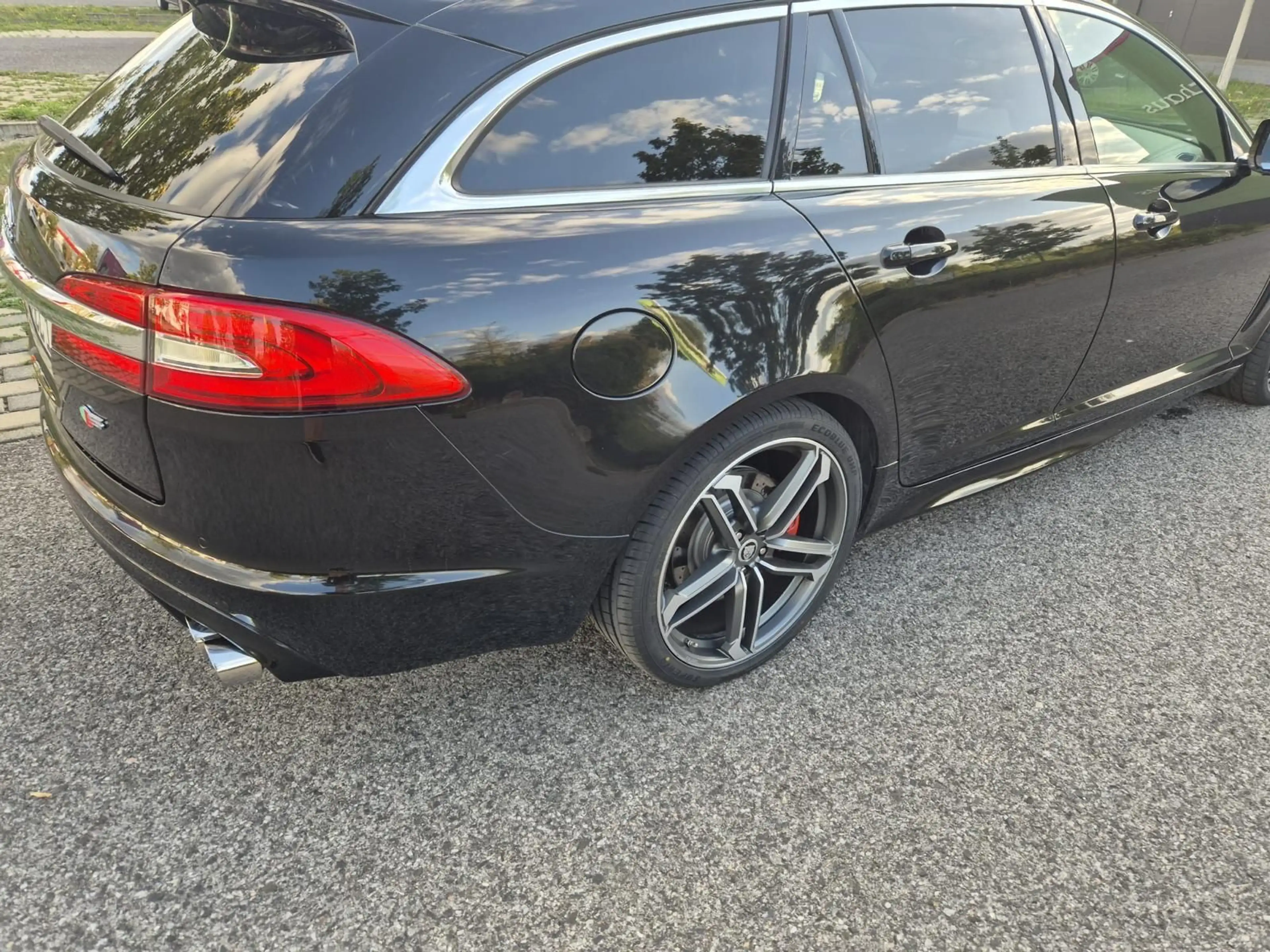 Jaguar XF Sportbrake 3.0 V6 Diesel — photo 8