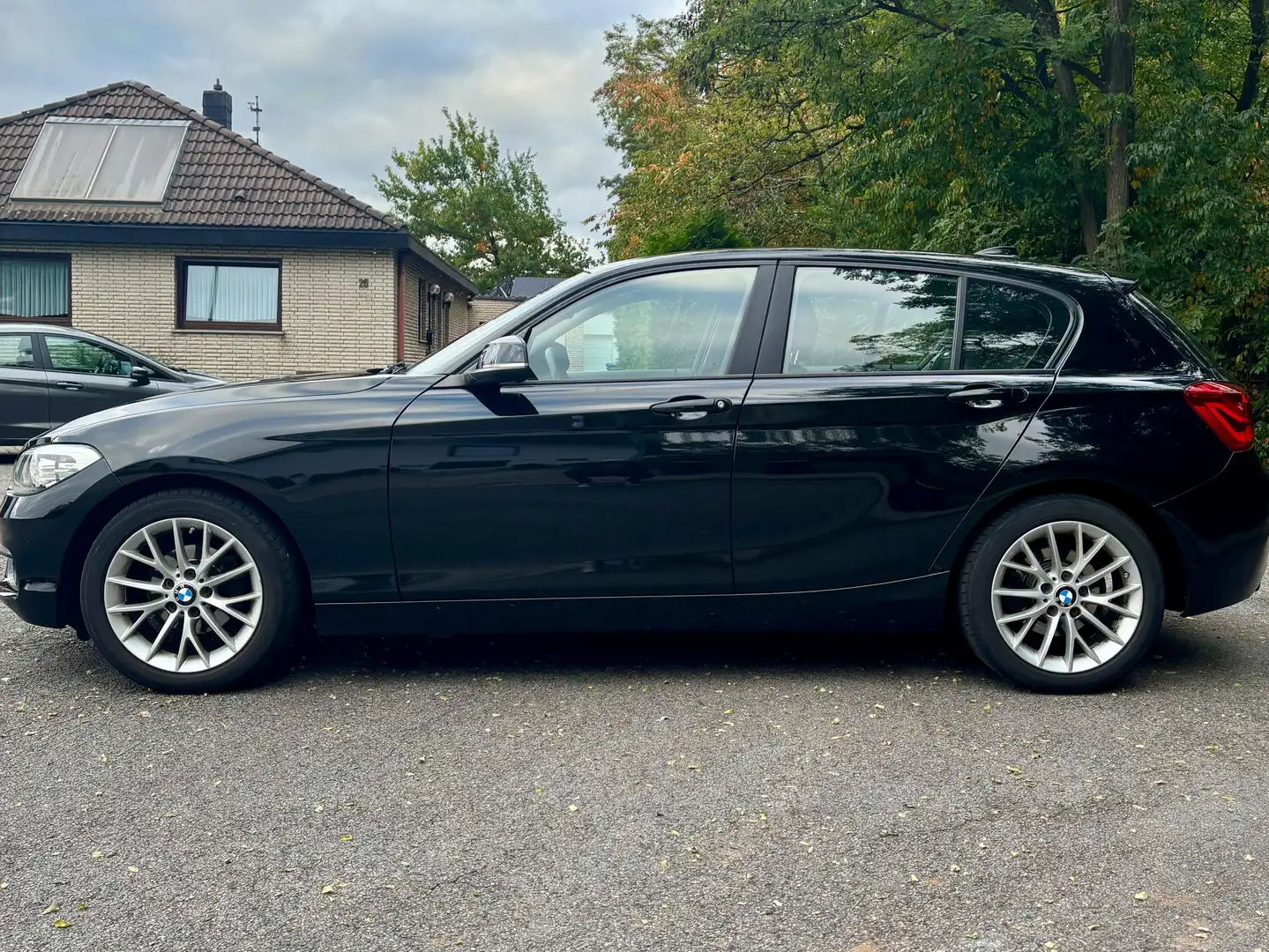BMW 118 gepflegt wie selten! Schwarz - 2