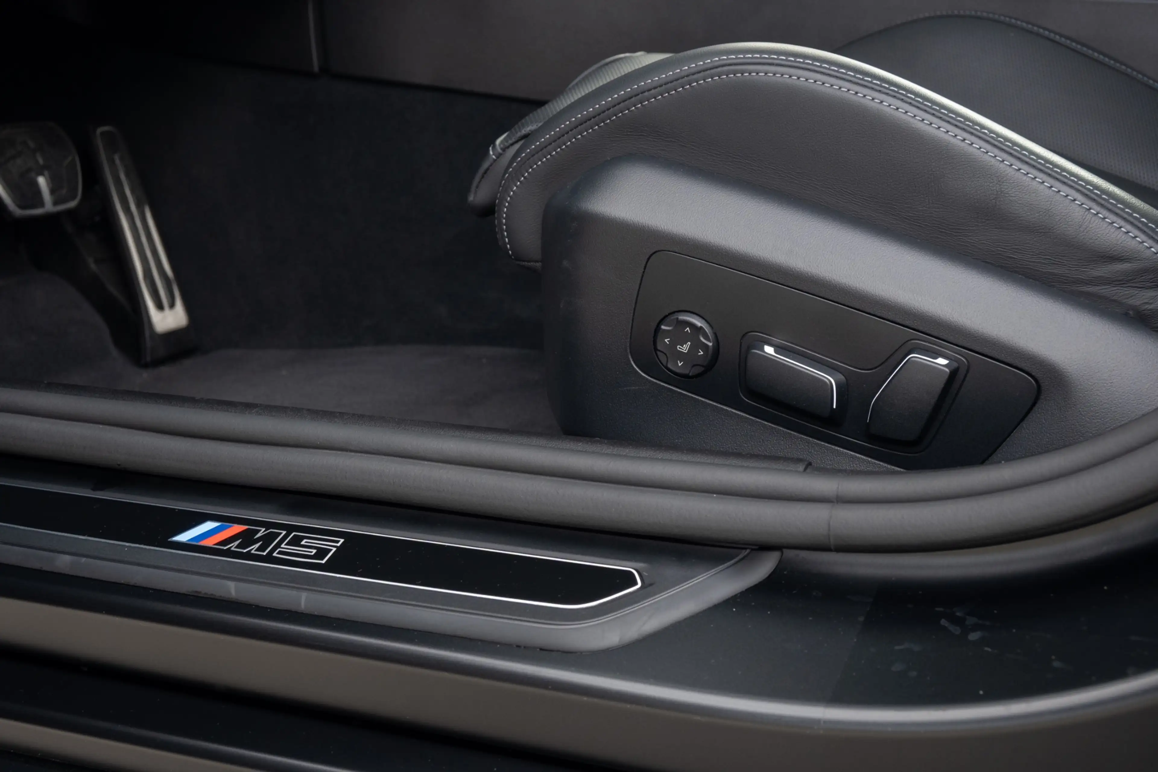 BMW M5 5-serie Touring Matt zwart Pano keramisch Xpel — photo 25