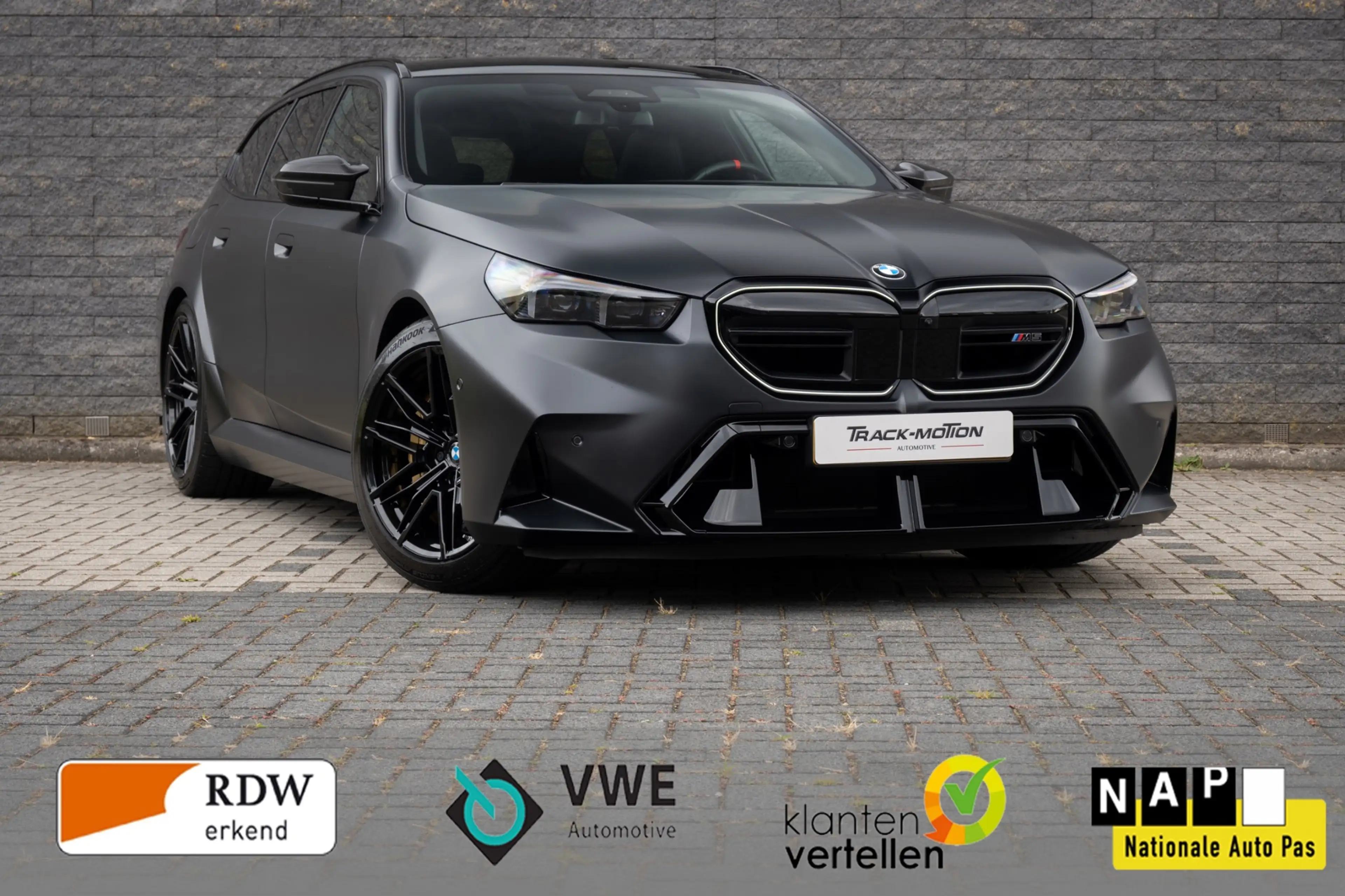 BMW M5 5-serie Touring Matt zwart Pano keramisch Xpel