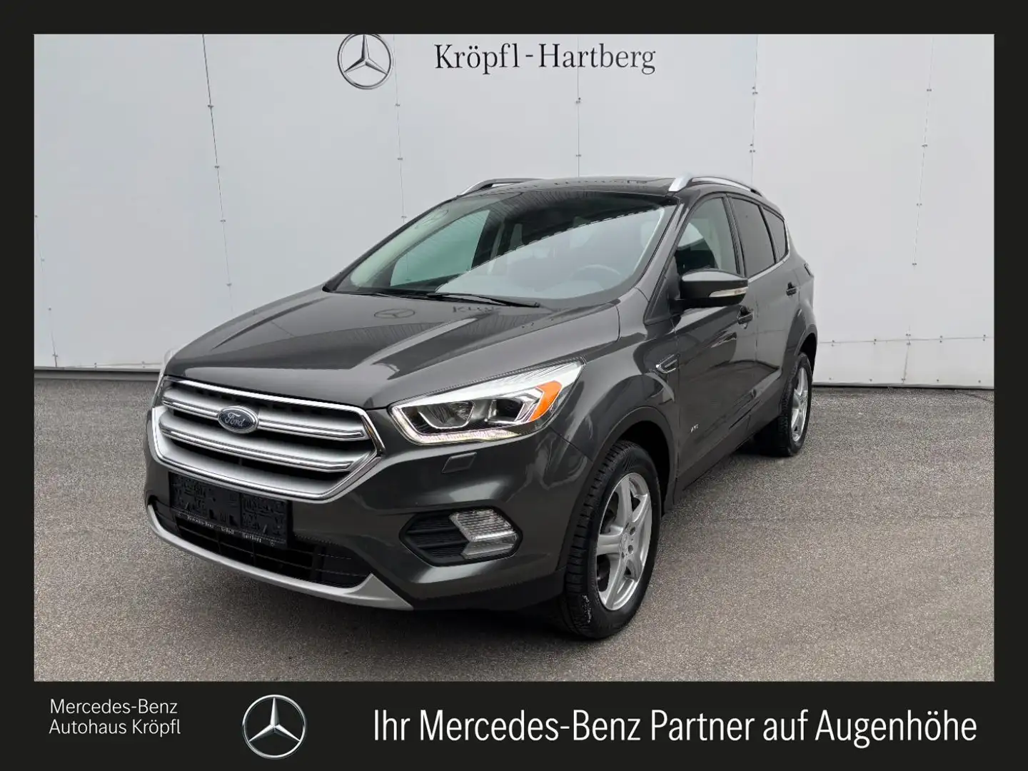 Ford Kuga Titanium 1.5 Ecoboost AWD Grau - 1
