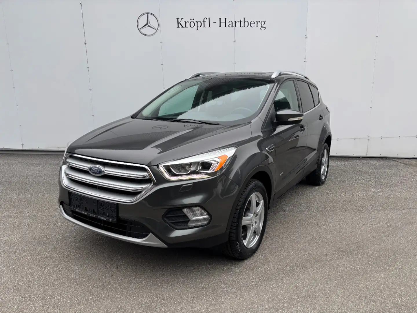 Ford Kuga Titanium 1.5 Ecoboost AWD Grau - 2