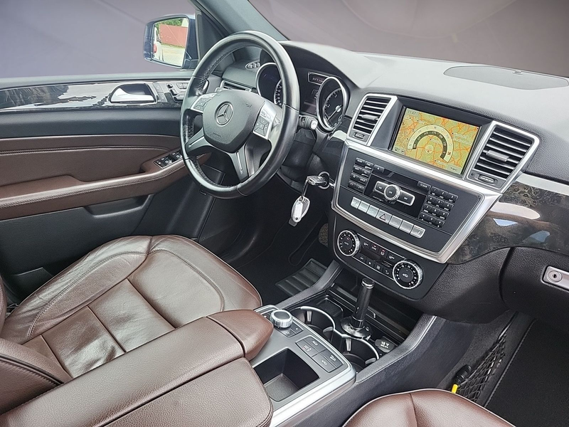 Mercedes-Benz ML 350 CDI 4MATIC BlueTec*AHK*Leder*Kamera — photo 14