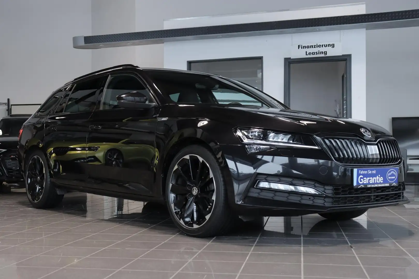 Skoda Superb 2.0 TDI Sportline Android Auto*Metallic Noir - 2