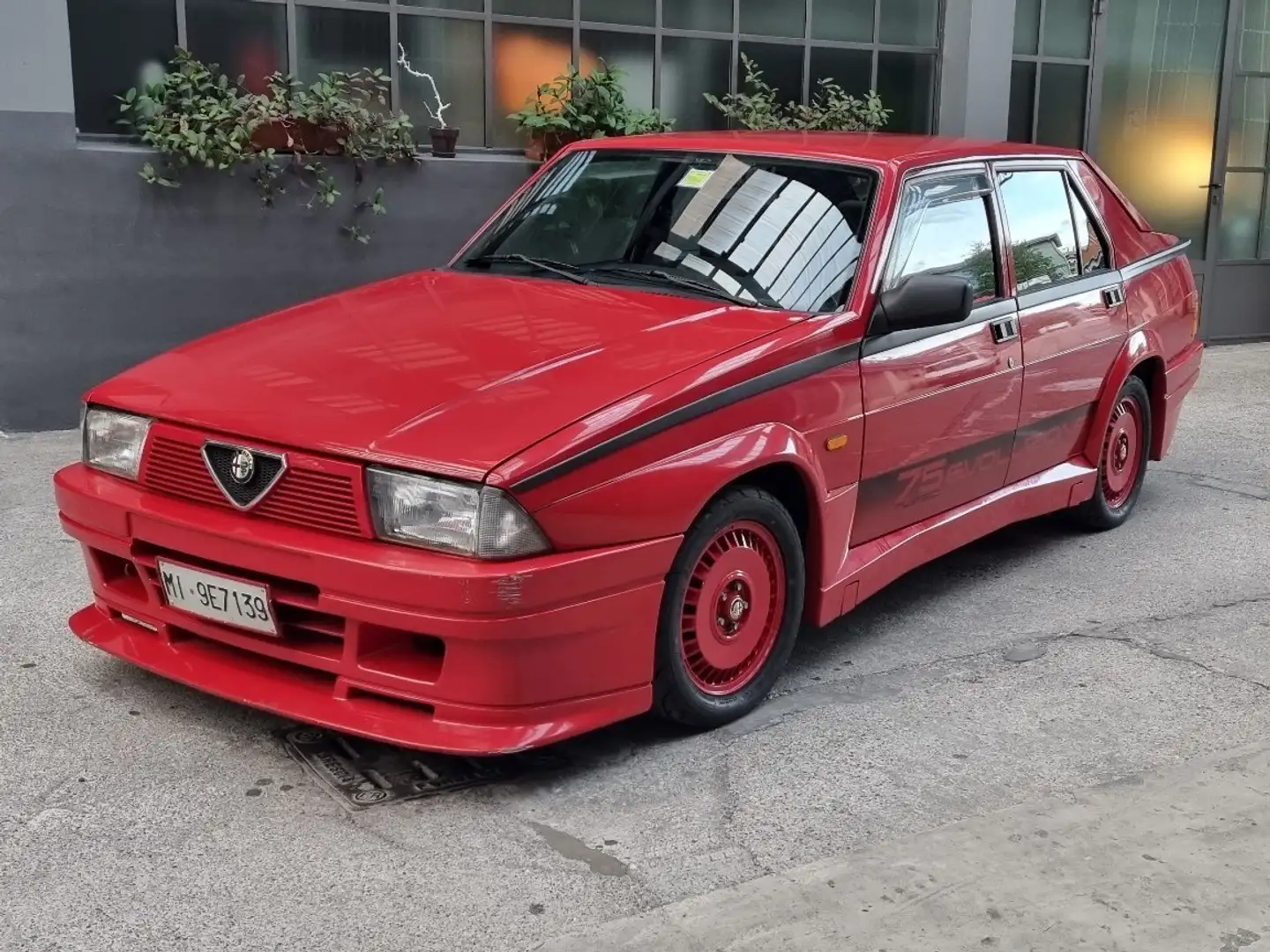 Alfa Romeo 75 Turbo evoluzione Roşu - 1