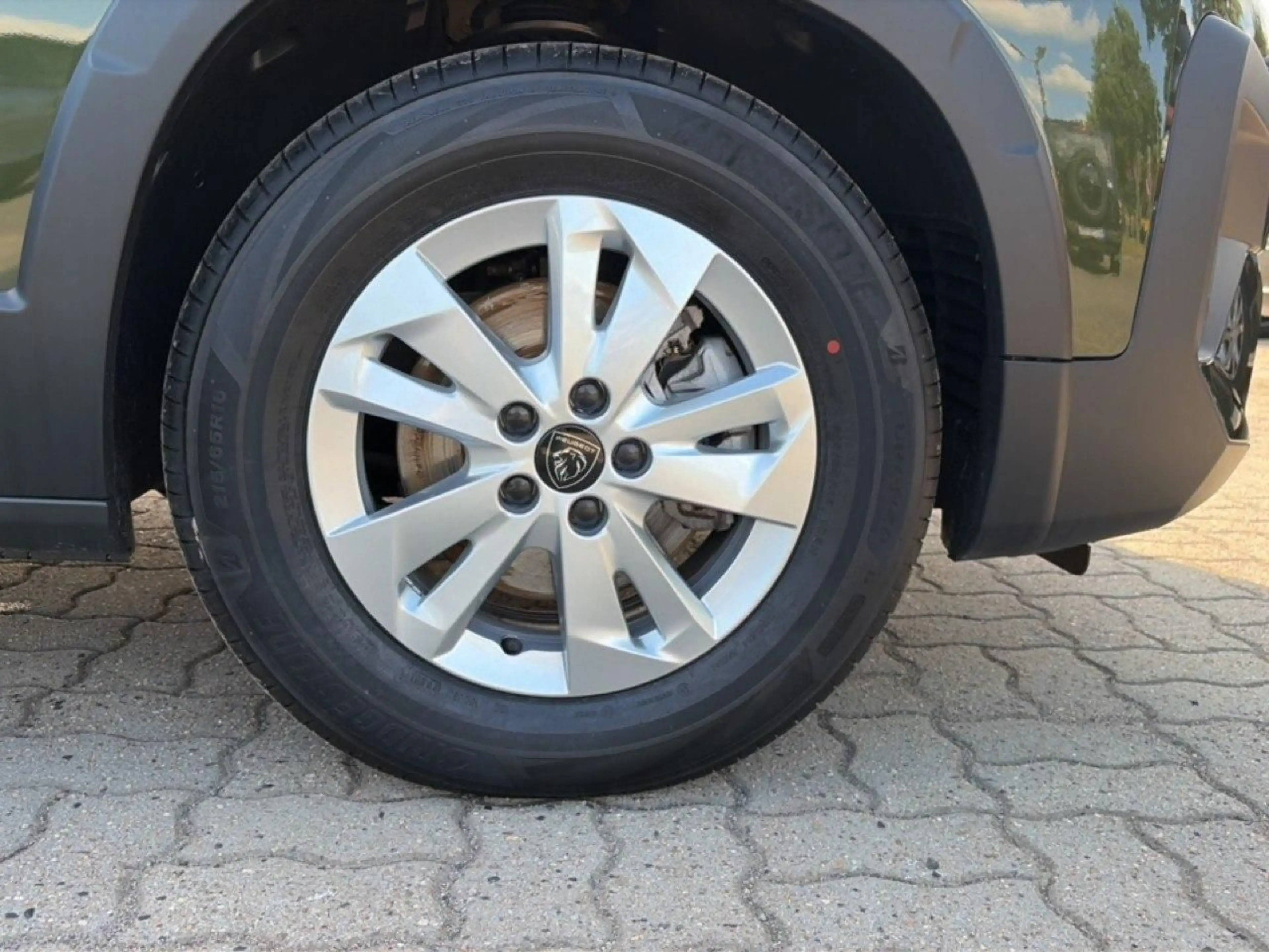 Peugeot Rifter Allure N1 L2 130 BHDi, Style Paket, 180° — photo 15