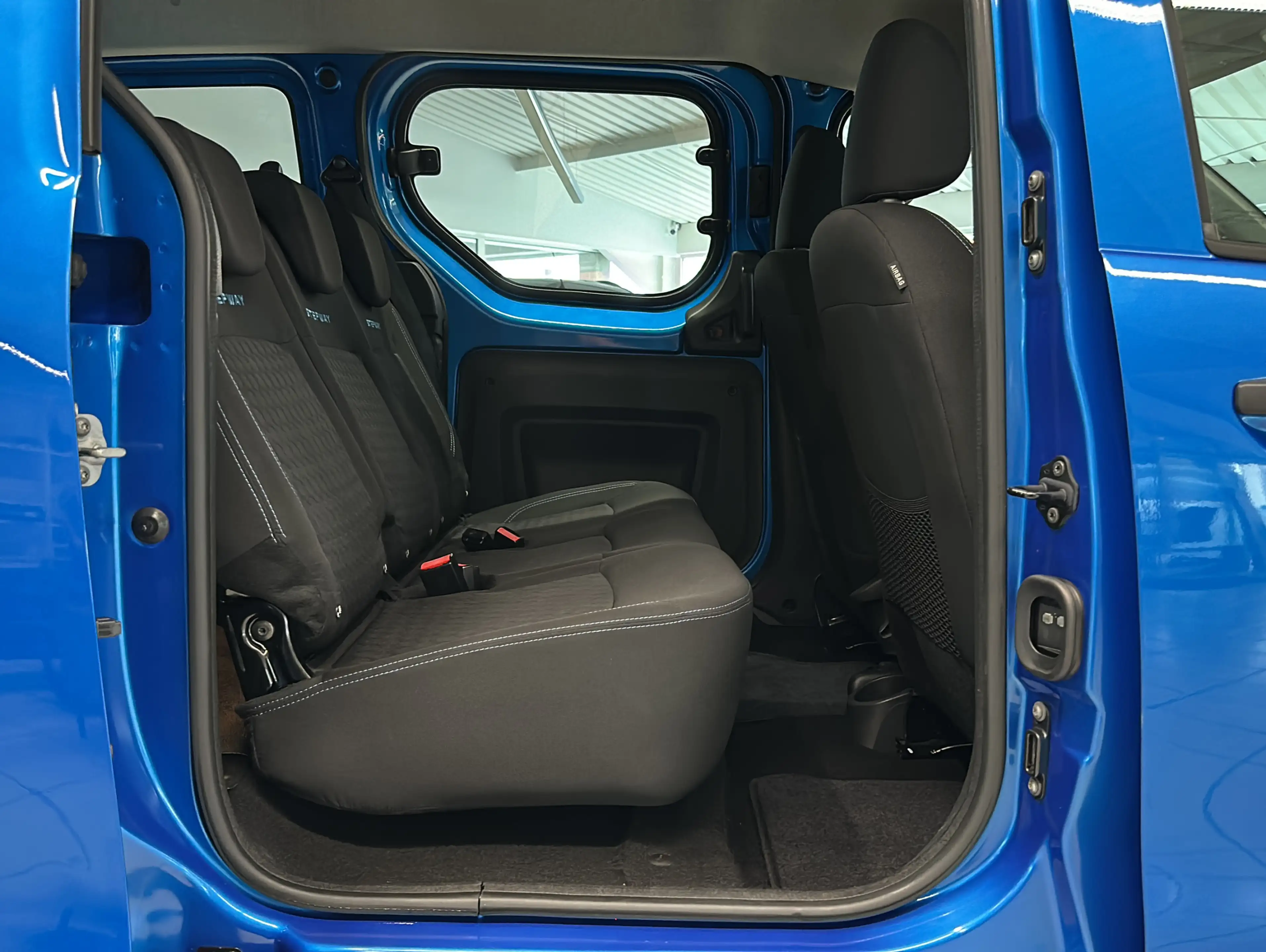 Dacia Dokker 1.2 TCe Stepway|Klima|Tempo|Navi|AHK|ShZ — photo 15