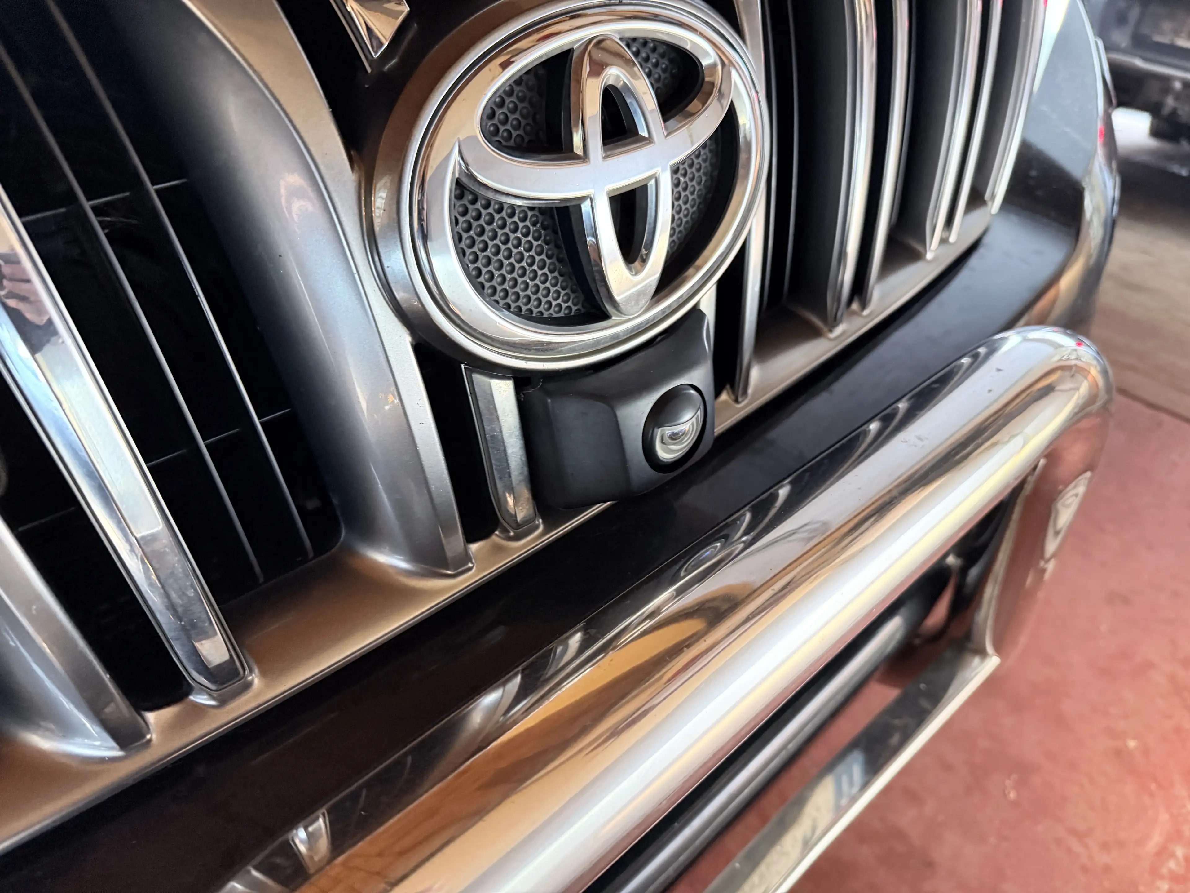 Toyota Land Cruiser Prado VX — photo 9