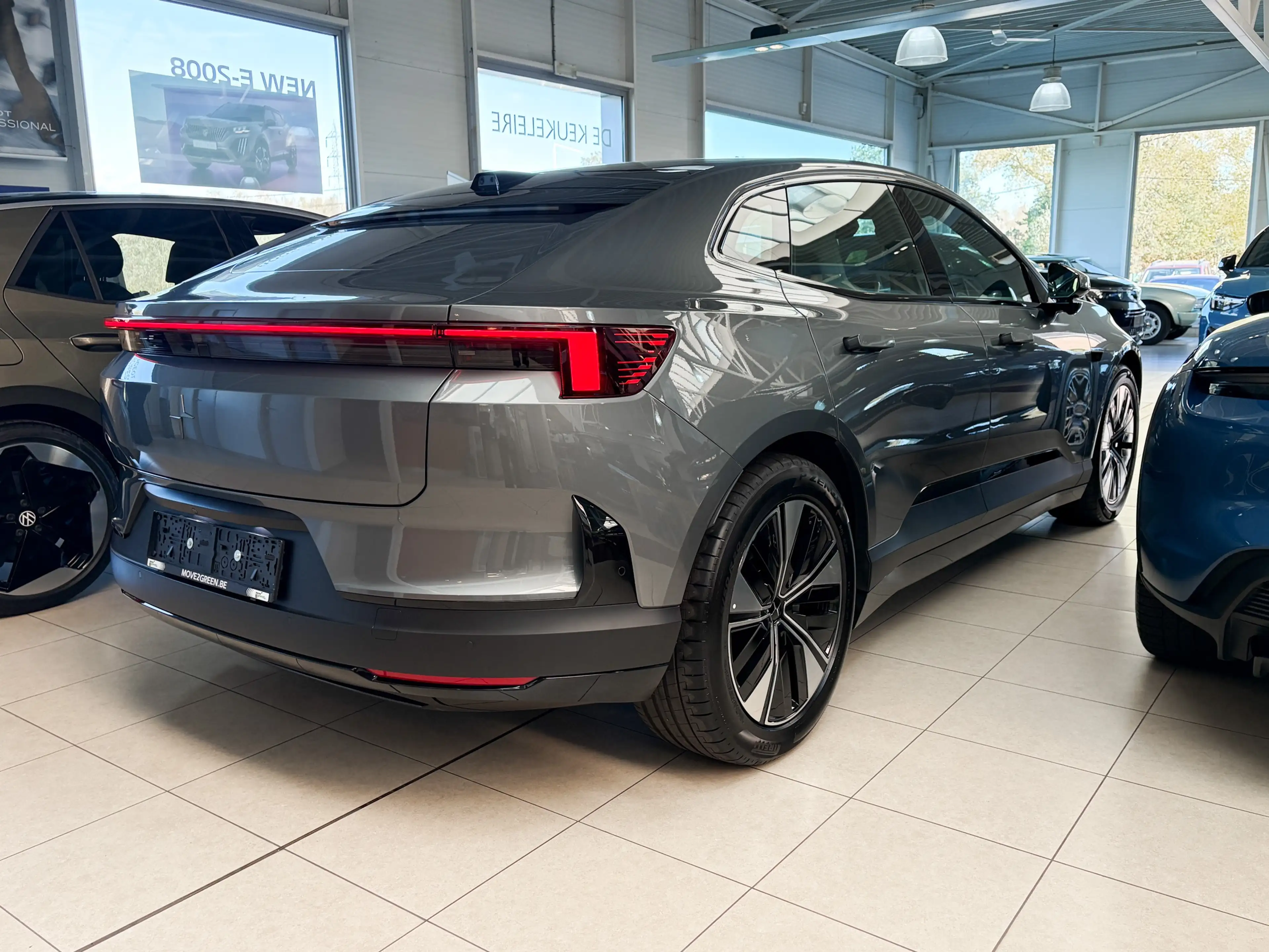 Polestar 4 Dual Motor 100kWh pilot, plus , 20 inch, white int — photo 14