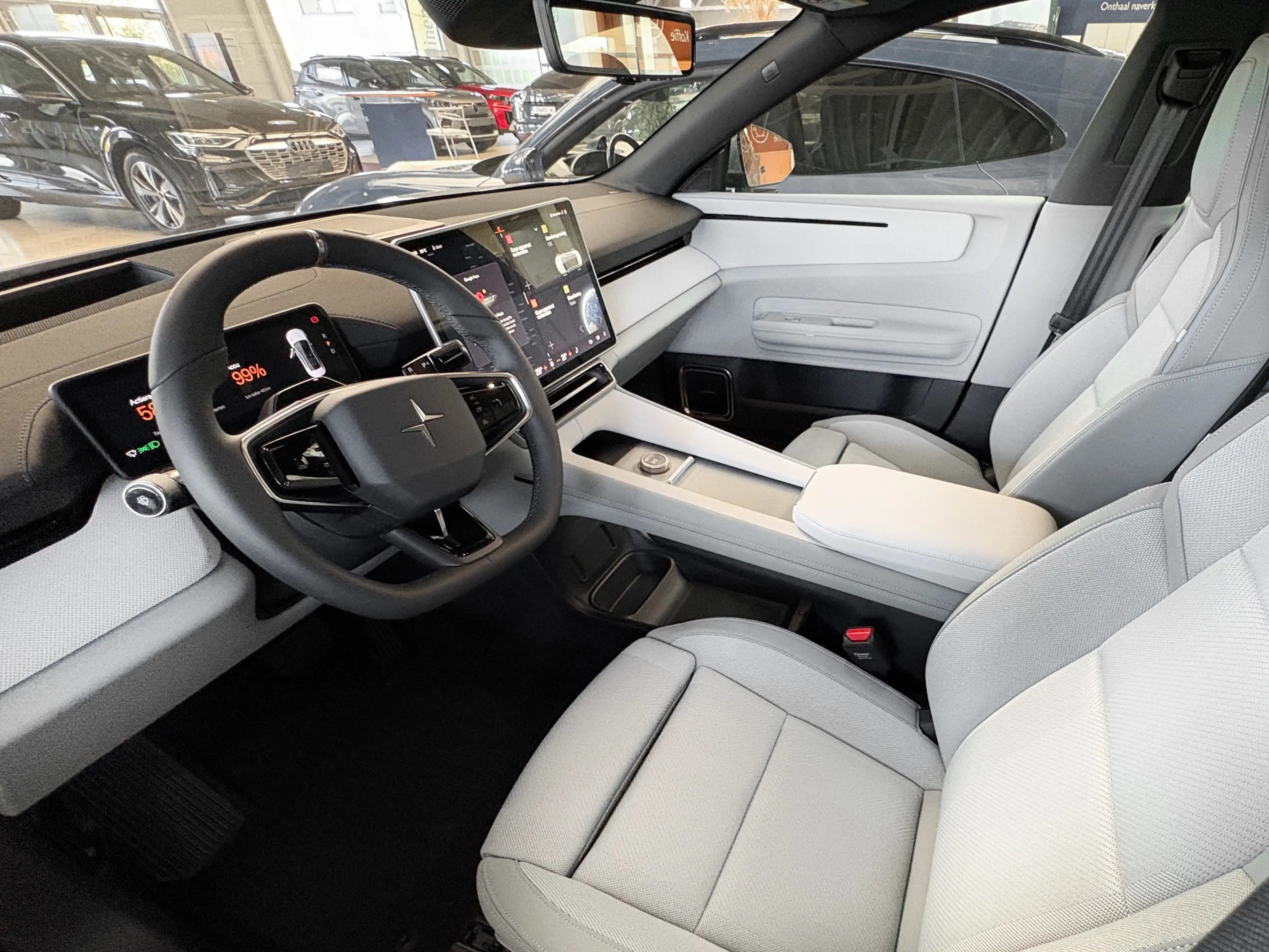 Polestar 4 Dual Motor 100kWh pilot, plus , 20 inch, white int — photo 12
