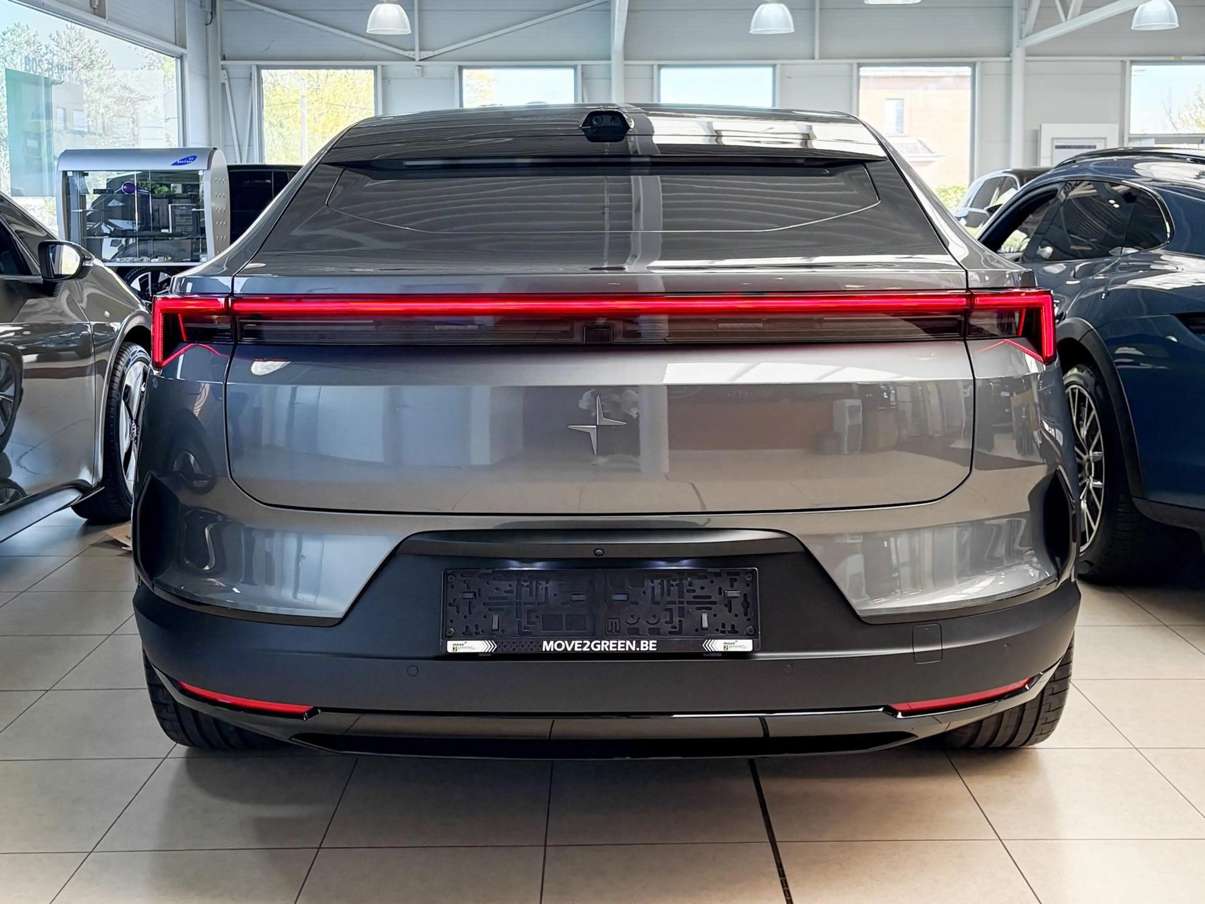 Polestar 4 Dual Motor 100kWh pilot, plus , 20 inch, white int — photo 13