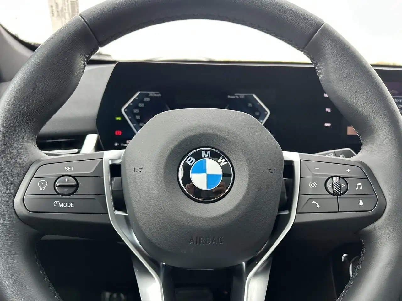 BMW X1 снимка BMW X1