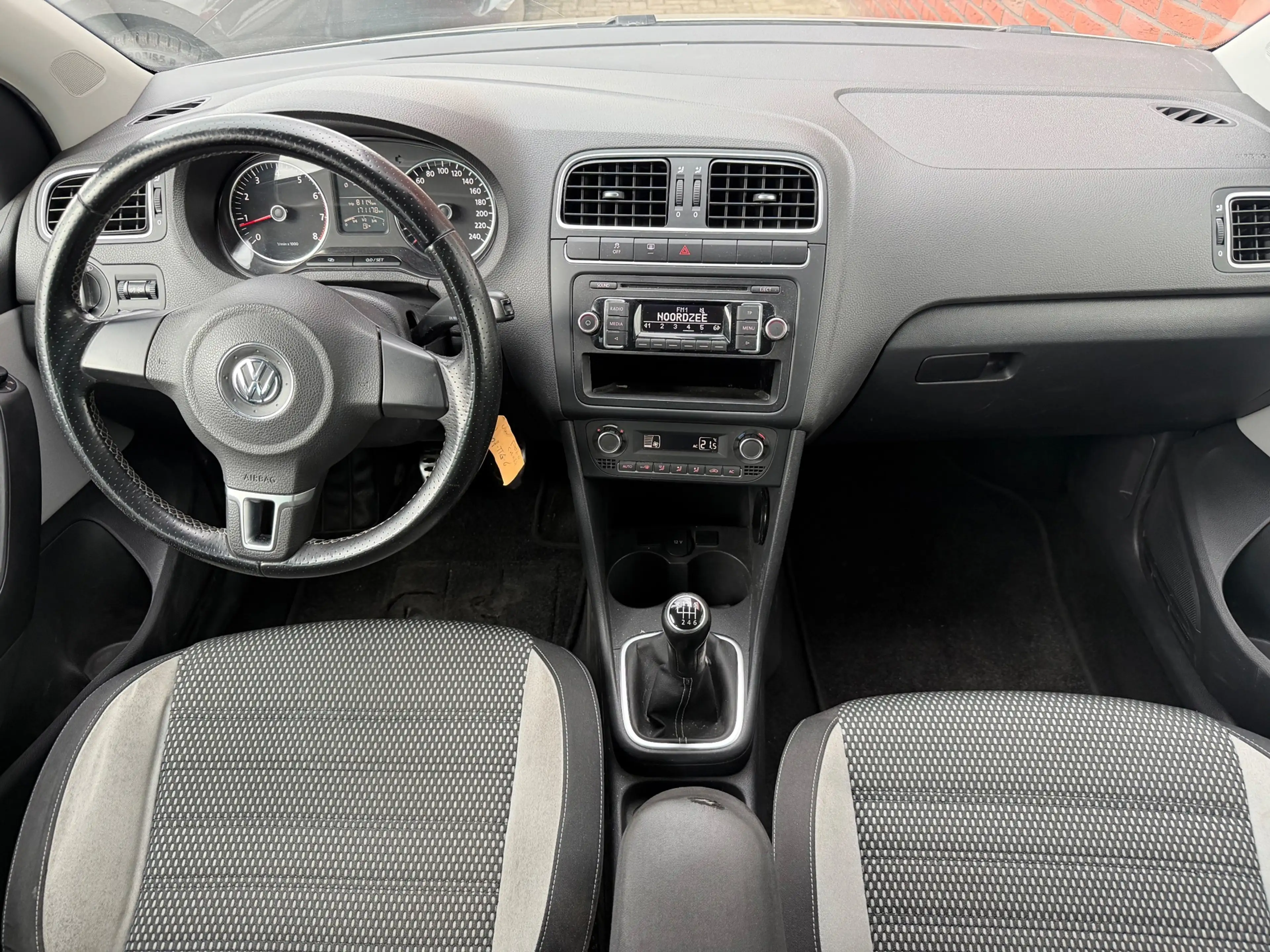 Volkswagen Polo Cross 1.2 TSI / Clima / PDC / Cruise / LM / NAP — photo 3