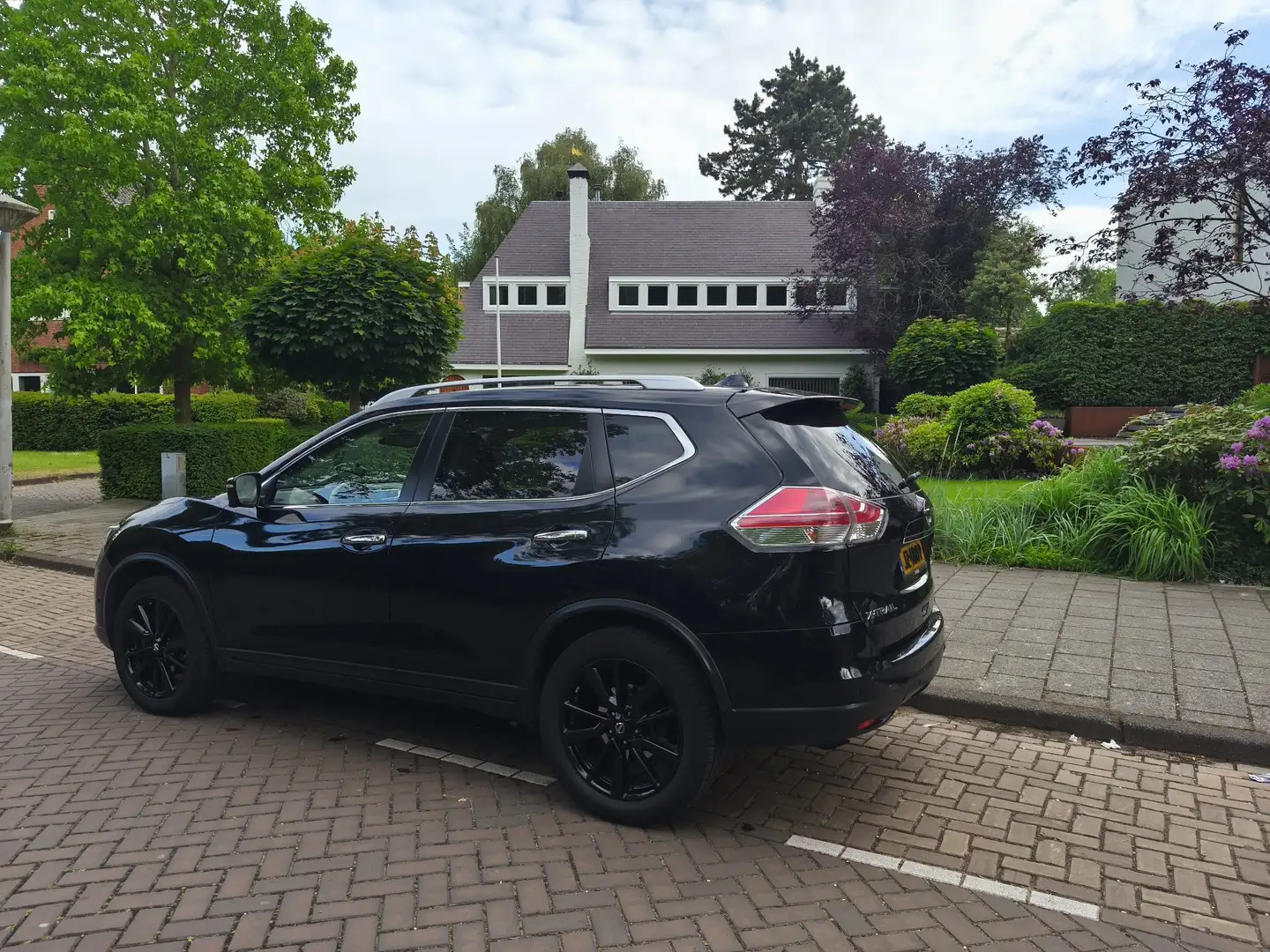 Nissan X-Trail 1.6 DIG-T Tekna 7p. Fekete - 2