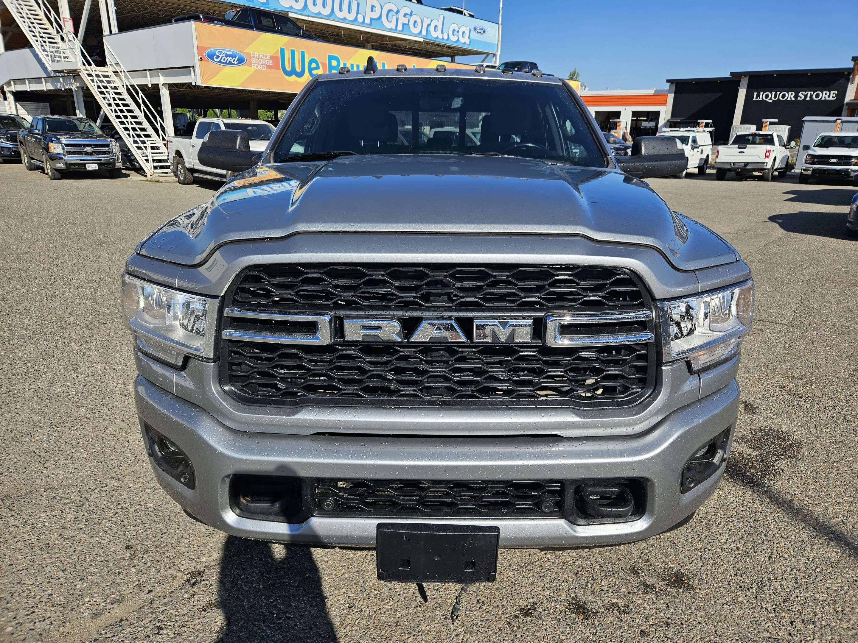 Billet Silver Metallic Clearcoat 2022 RAM 3500 Pickup Truck Four-Wheel Drive 6-Speed Automatic