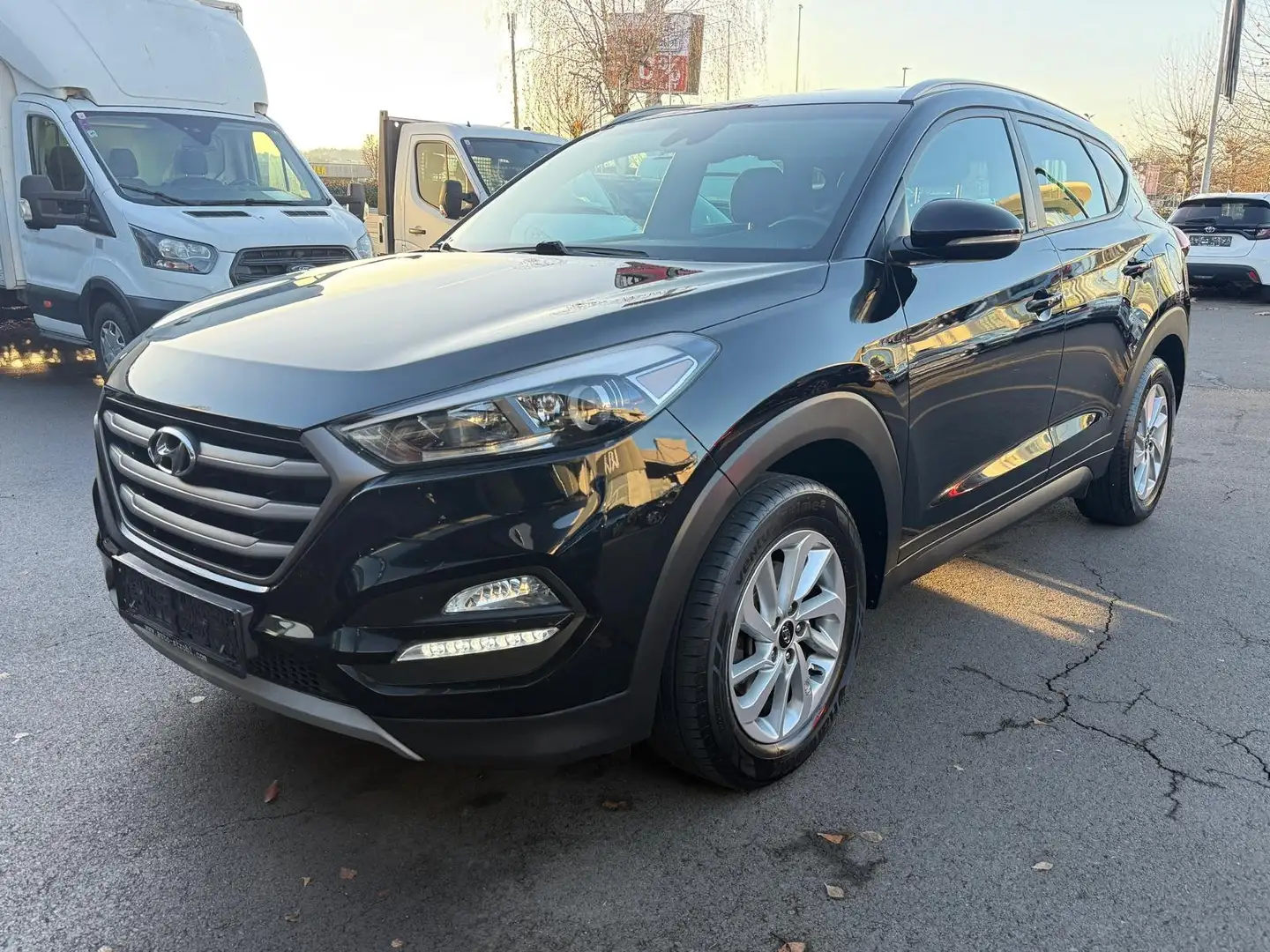 Hyundai TUCSON 1,7 CRDI GO! Schwarz - 1