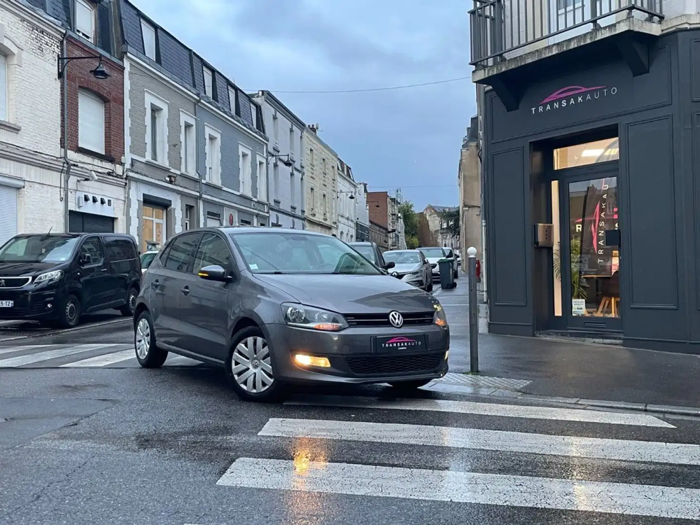 Volkswagen Polo 1.6 TDI Confortline DSG7 / IDEALE JEUNE PERMIS Gris - 1
