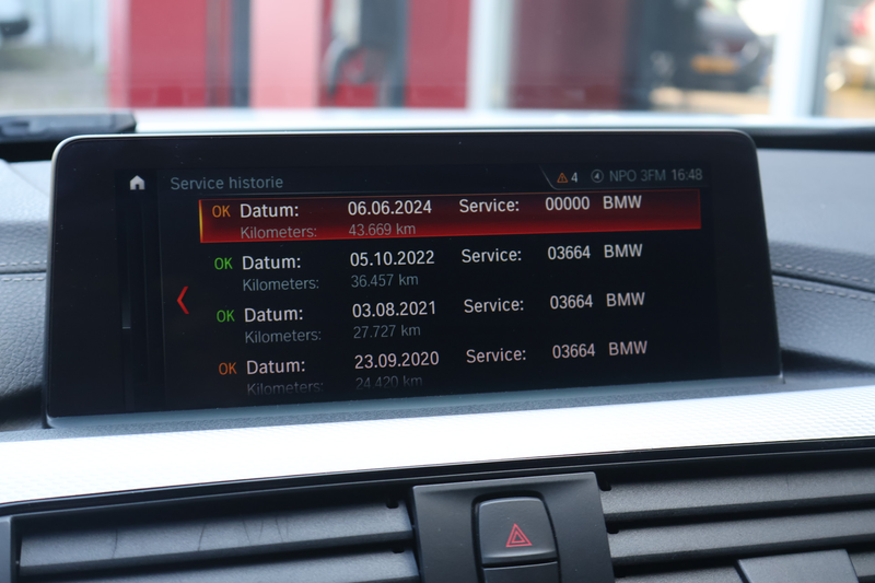 BMW 318 3-serie Touring 318i M Sport Automaat | origineel — photo 12