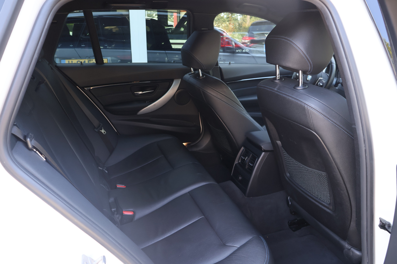 BMW 318 3-serie Touring 318i M Sport Automaat | origineel — photo 19