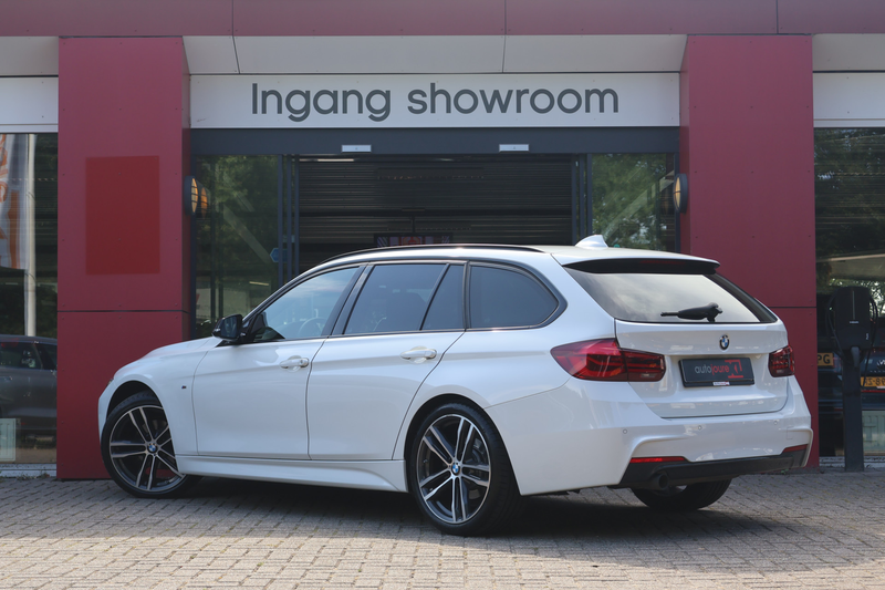 BMW 318 3-serie Touring 318i M Sport Automaat | origineel — photo 4