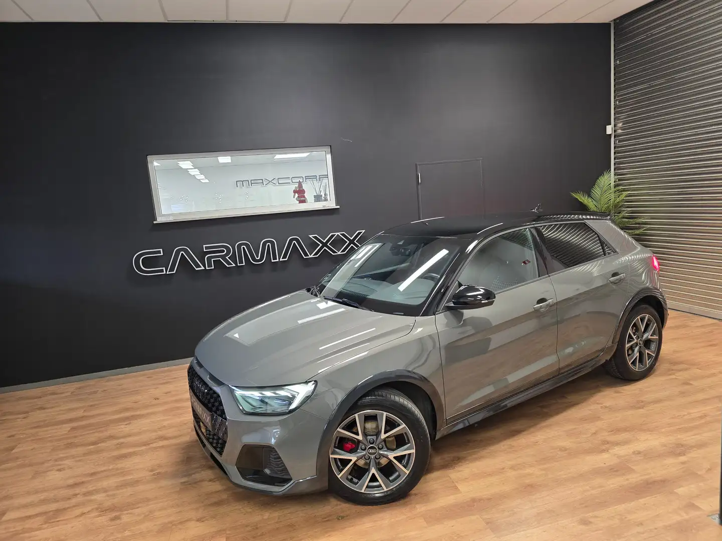Audi A1 A1 Citycarver 1.0 Tfsi comme neuve !!! Grijs - 1