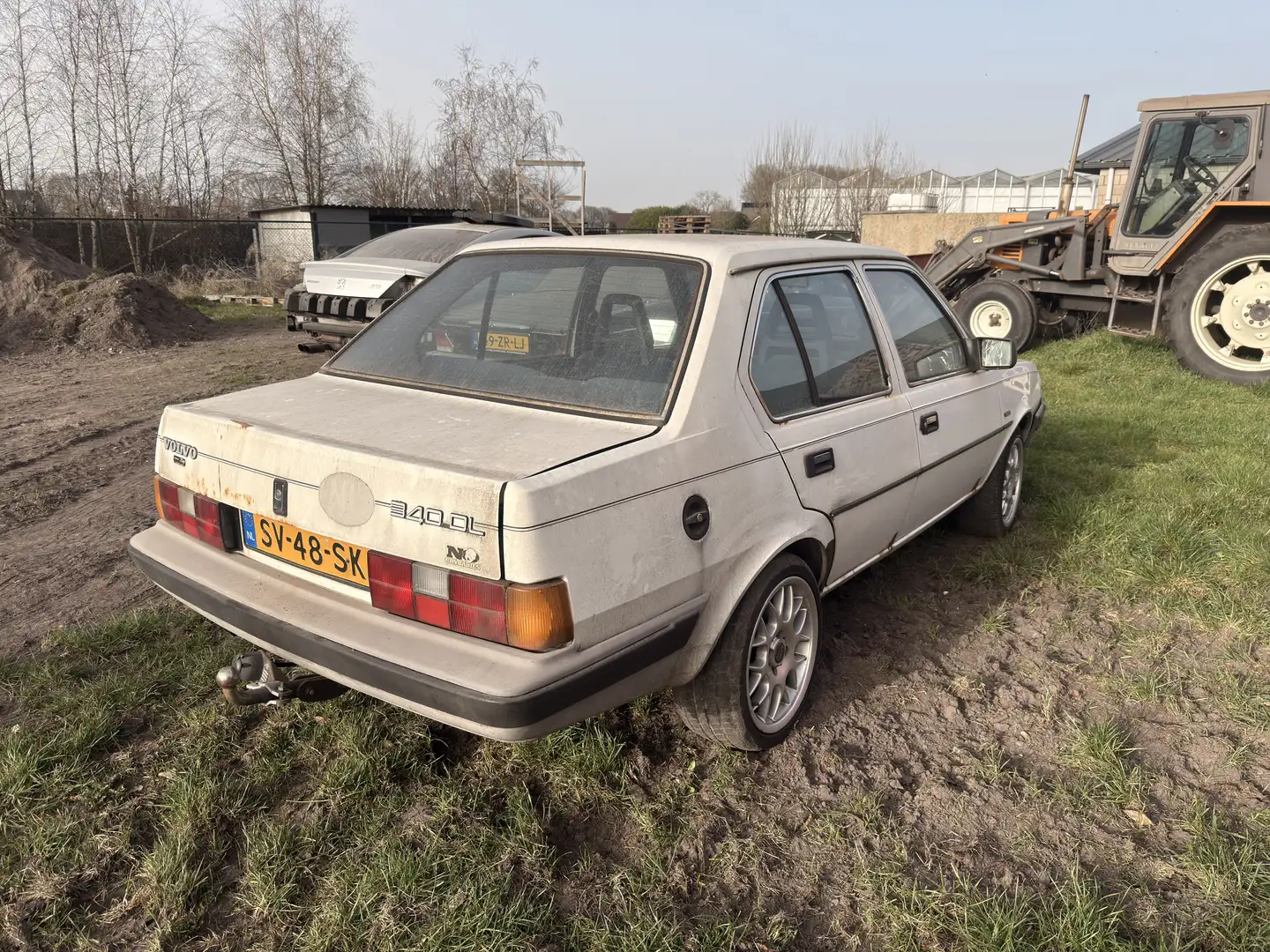 Volvo 340 DL 1.7 Sedan - 2
