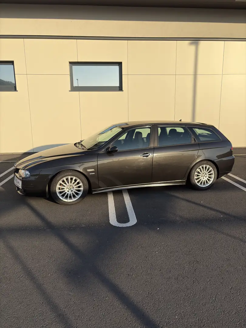 Alfa Romeo 156 SW 1.9 JTD Distinctive Pack - 2