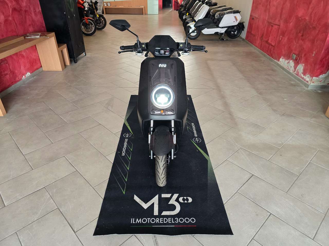 Niu NQix 500