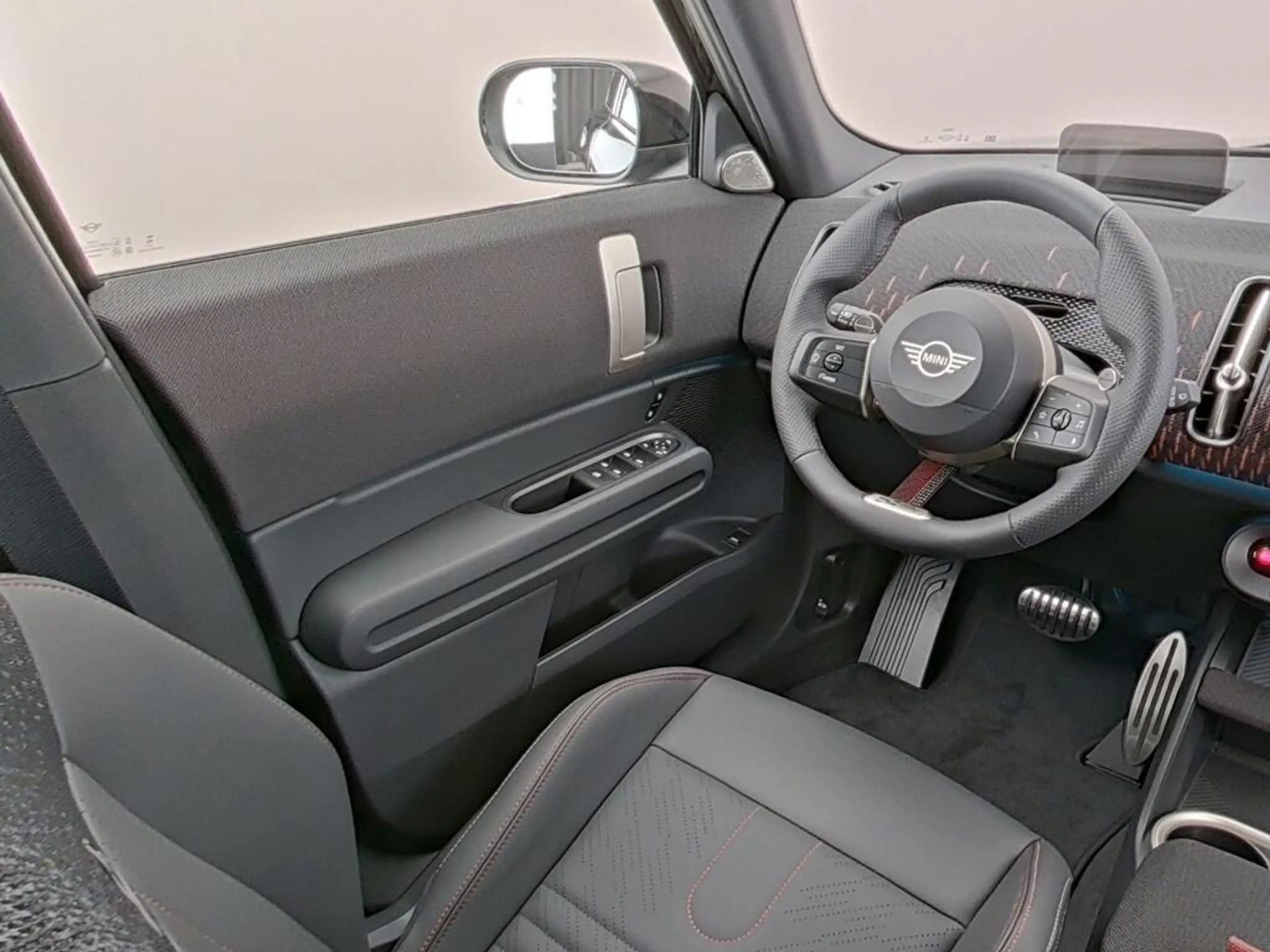 MINI John Cooper Works Countryman 2.0 JCW ALL4 XL — photo 4